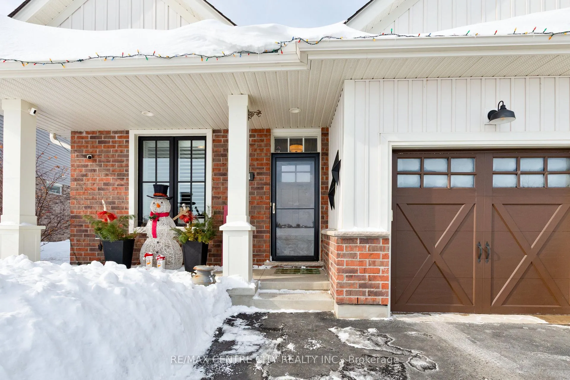 Photo 3 of 24 Renaissance Drive, St. Thomas — HOMEH