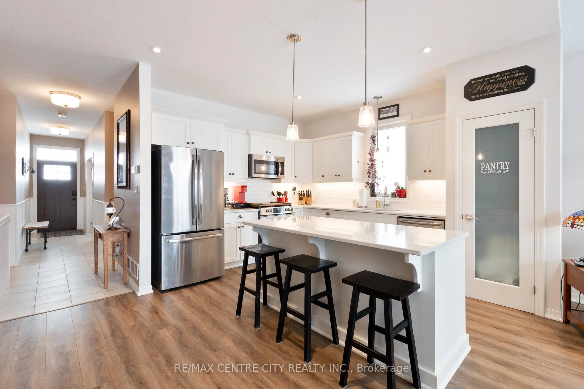 Photo 5 of 24 Renaissance Drive, St. Thomas — HOMEH
