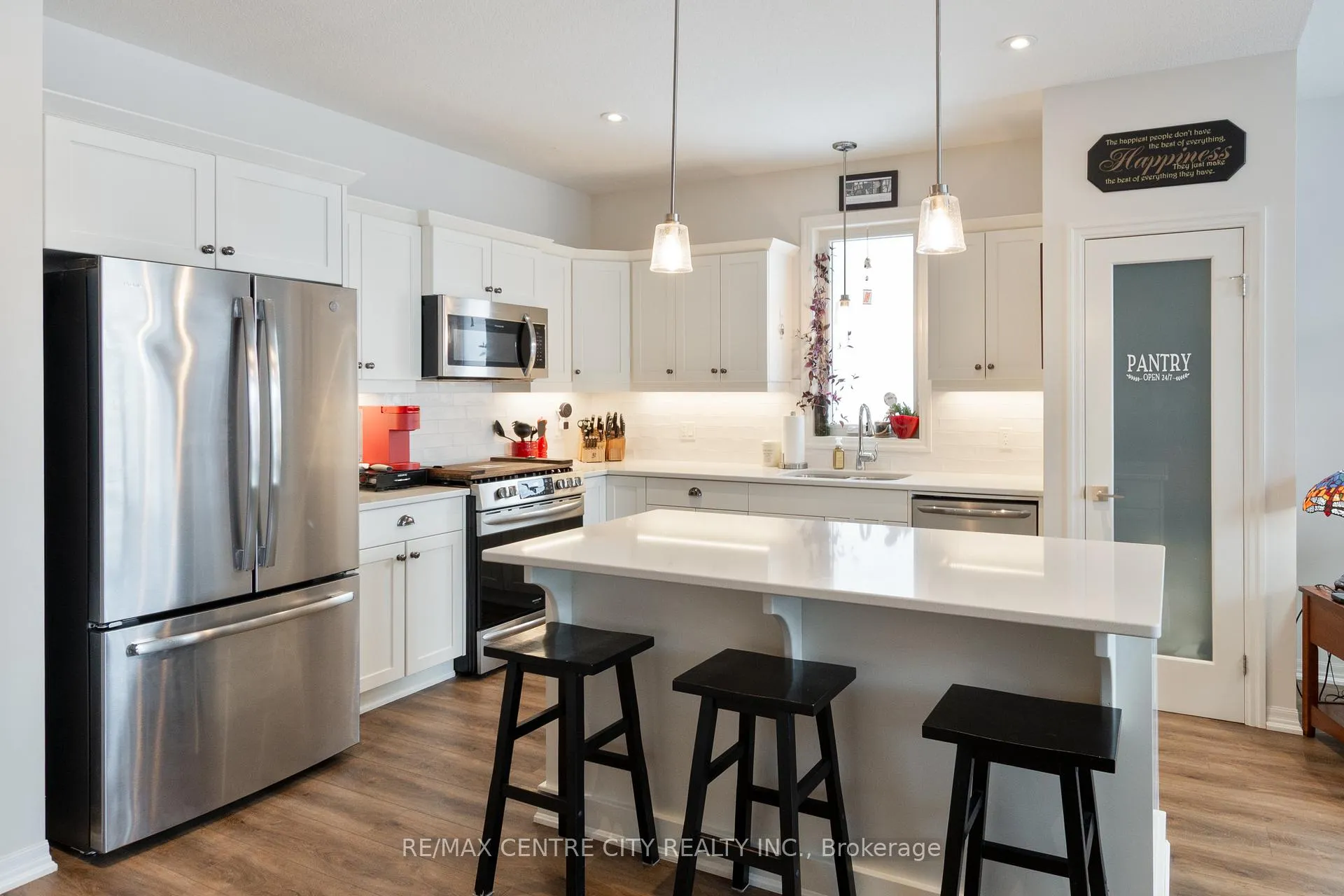 Photo 8 of 24 Renaissance Drive, St. Thomas — HOMEH