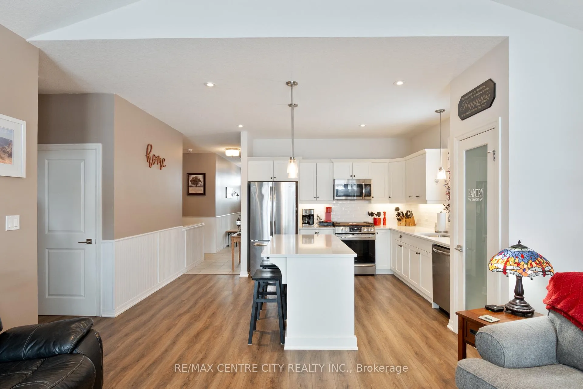 Photo 13 of 24 Renaissance Drive, St. Thomas — HOMEH