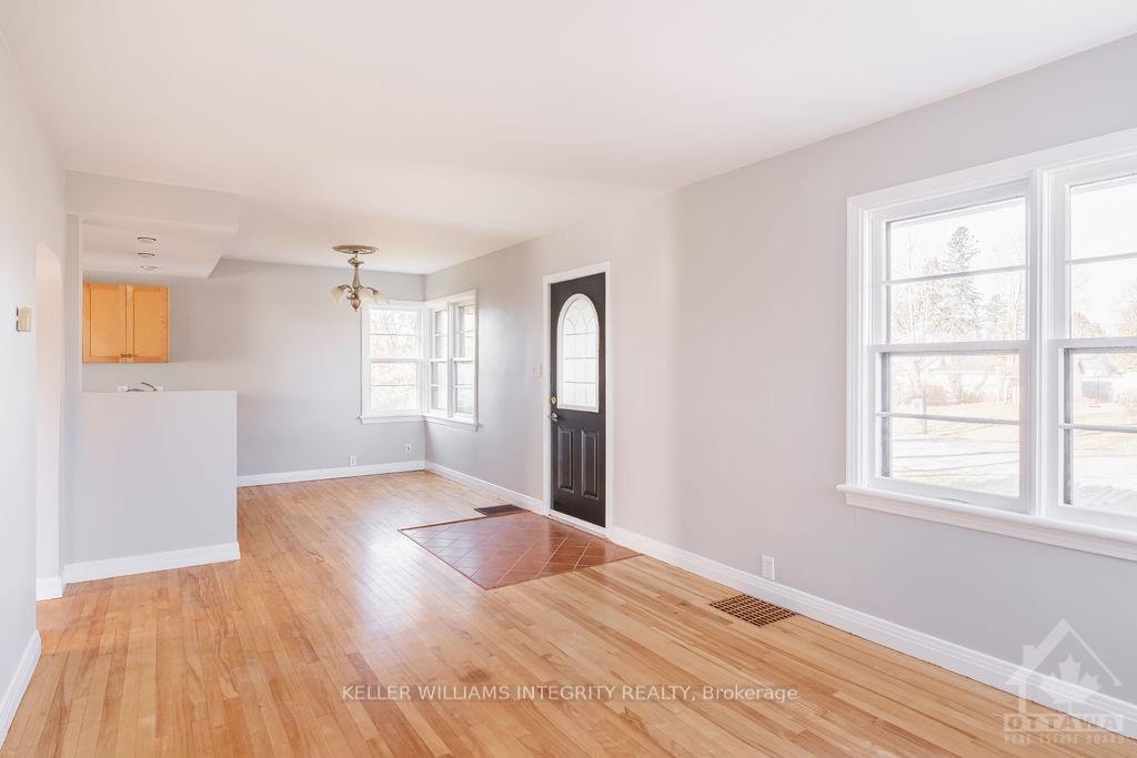 Photo 7 of 64 Tower Road, Ottawa, Meadowlands/St. Claire Gardens — HOMEH