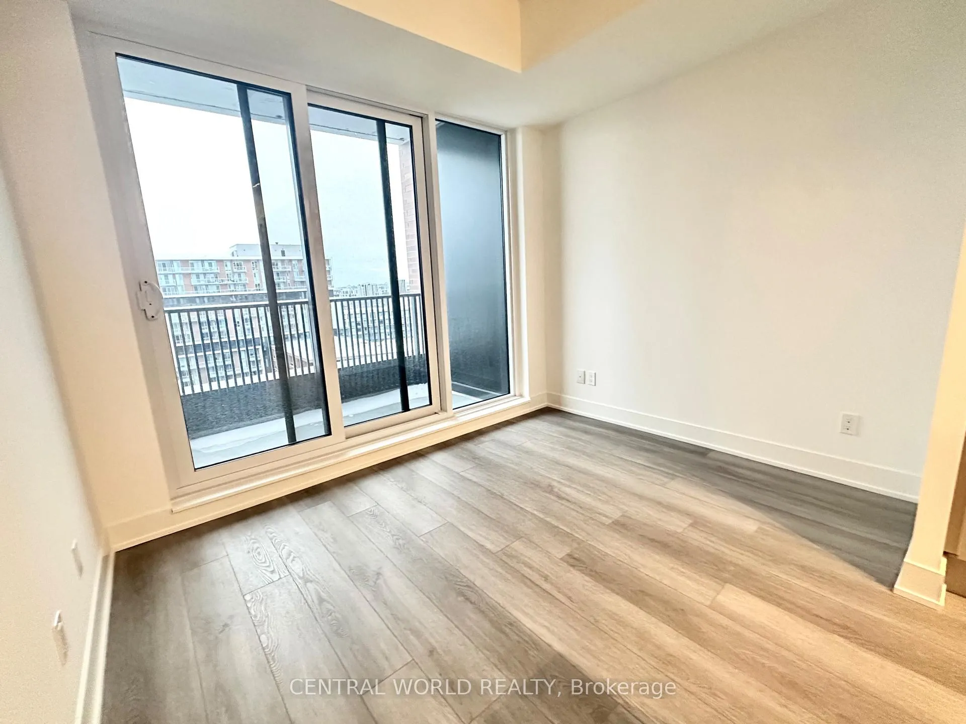 Photo 4 of Unit 1401, 38 Andre de grasse Street, Markham, Unionville — HOMEH