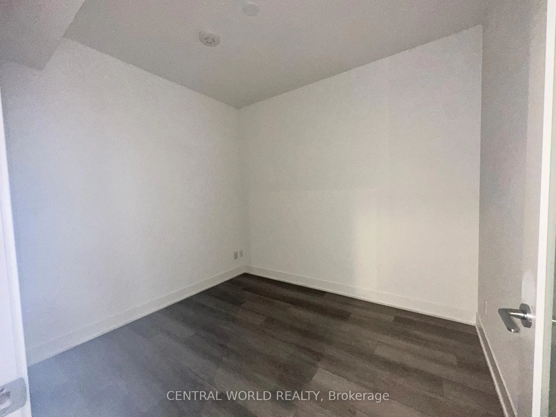 Photo 8 of Unit 1401, 38 Andre de grasse Street, Markham, Unionville — HOMEH