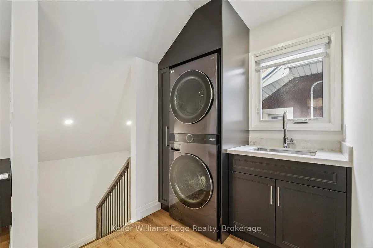 Photo 2 of Unit 2, 128 Gage Avenue S, Hamilton, Blakeley — HOMEH