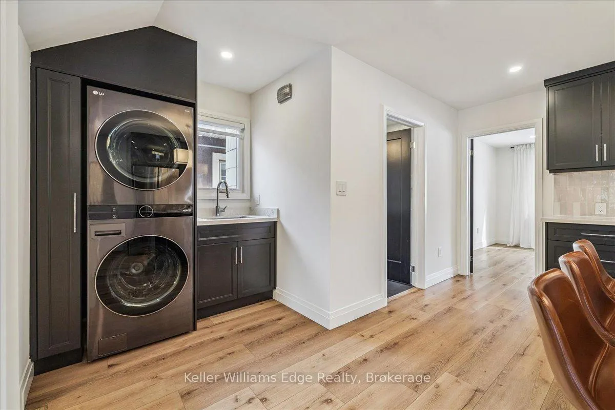 Photo 3 of Unit 2, 128 Gage Avenue S, Hamilton, Blakeley — HOMEH