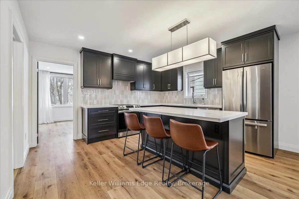 Photo 4 of Unit 2, 128 Gage Avenue S, Hamilton, Blakeley — HOMEH