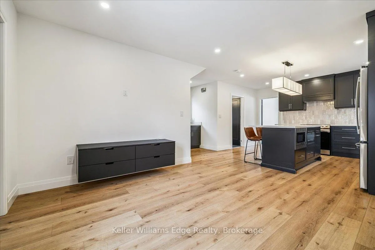 Photo 10 of Unit 2, 128 Gage Avenue S, Hamilton, Blakeley — HOMEH