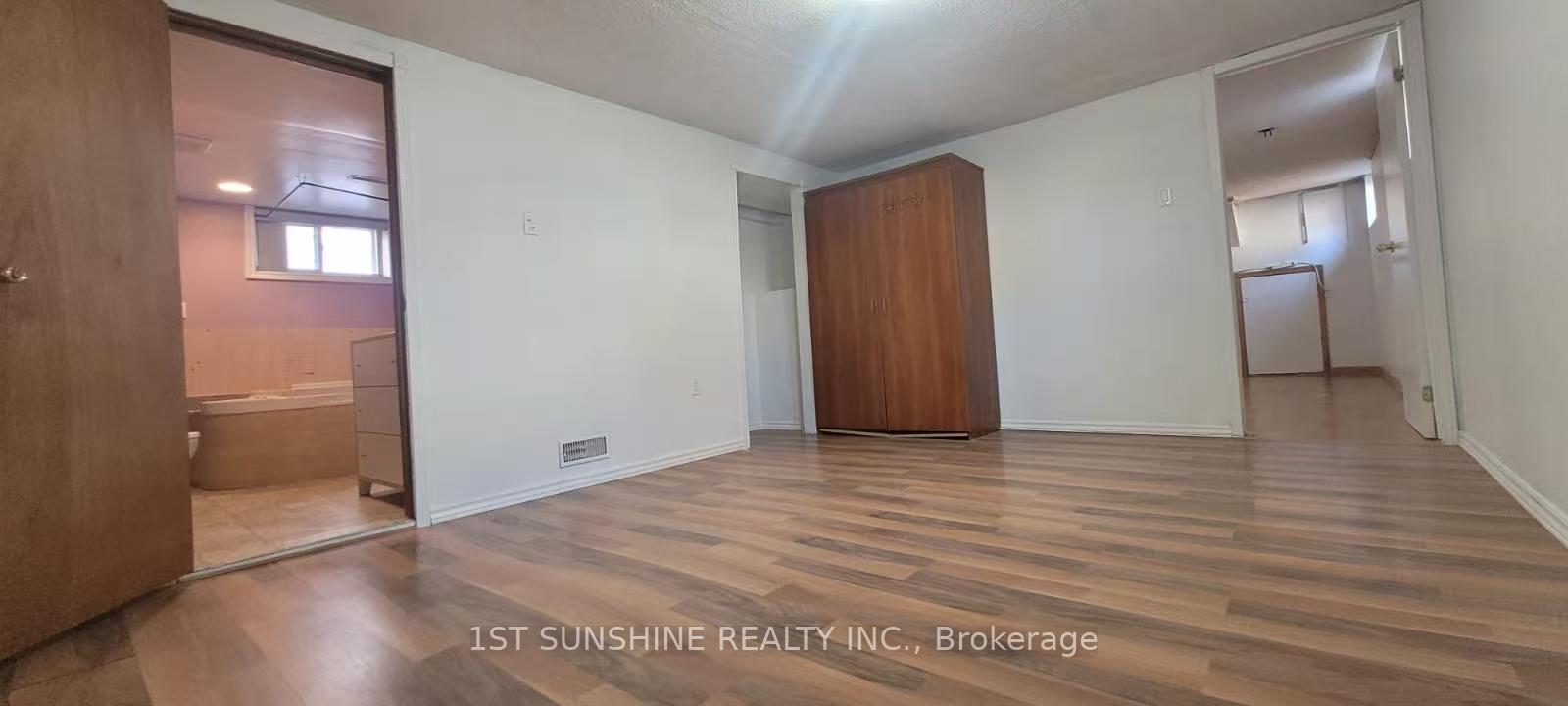 Photo 5 of Unit 8, 8 Frances Avenue, Hamilton, Lakeshore — HOMEH