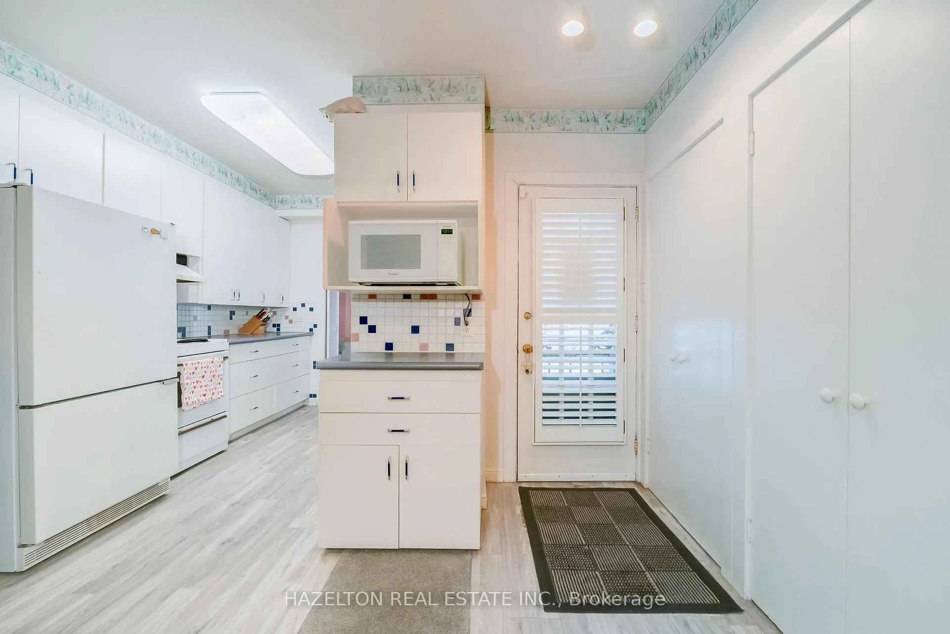 Photo 2 of 50 Buckingham Avenue, Toronto, Lawrence Park South — HOMEH