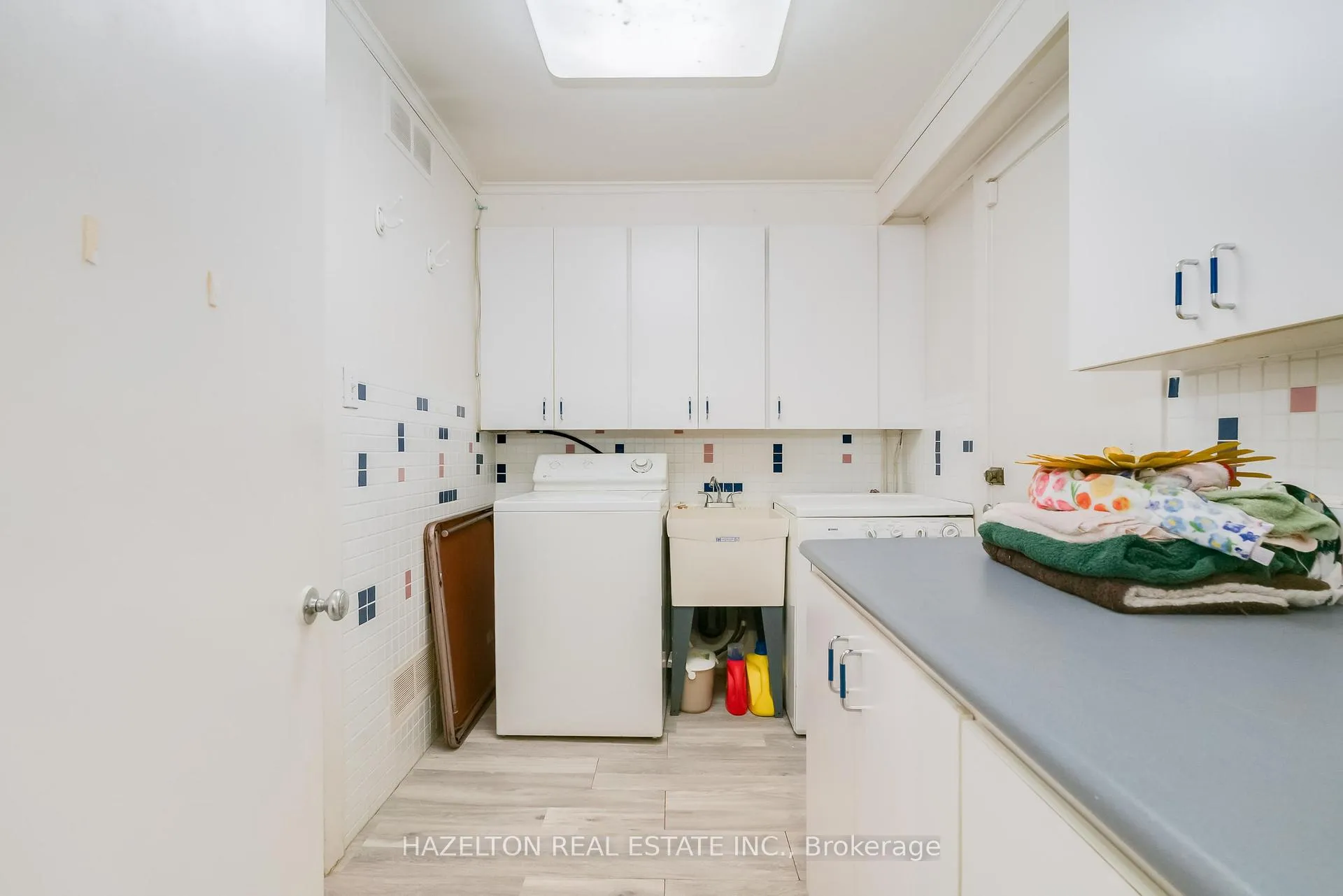 Photo 5 of 50 Buckingham Avenue, Toronto, Lawrence Park South — HOMEH