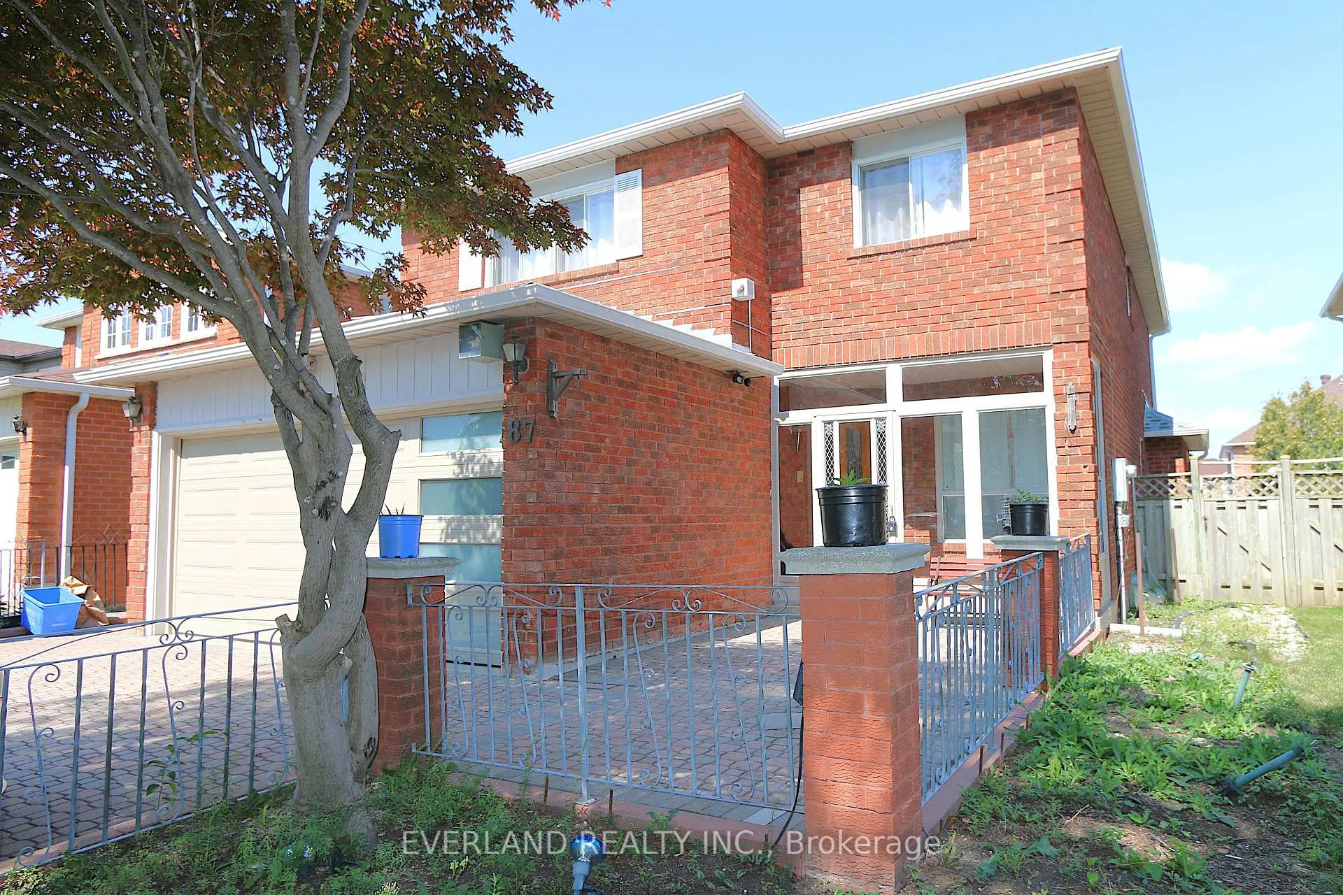 Photo 3 of 87 Kyla Crescent, Markham, Milliken Mills East — HOMEH