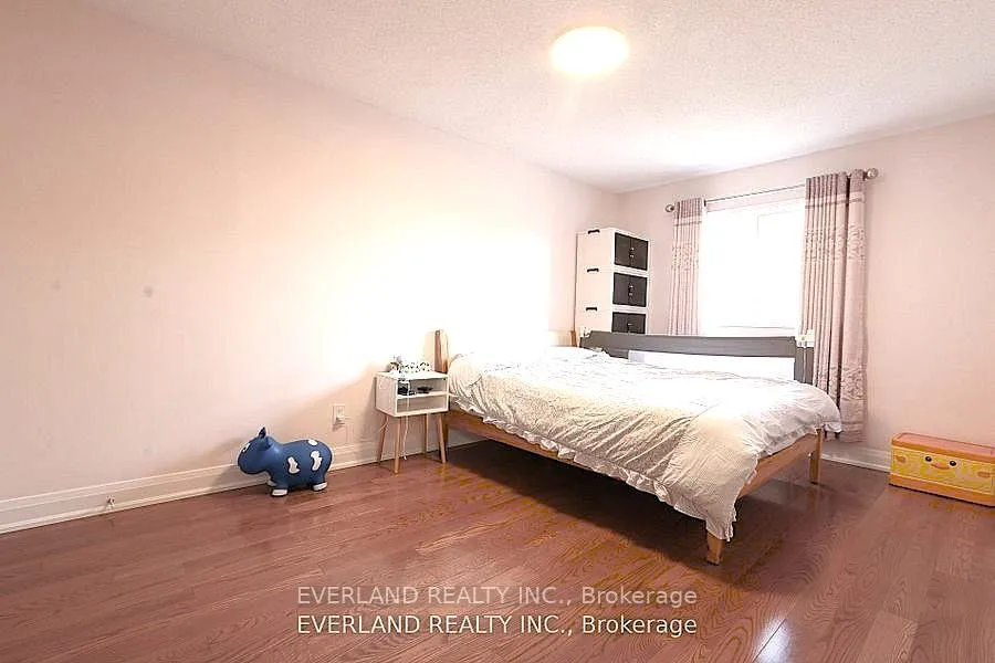 Photo 15 of 87 Kyla Crescent, Markham, Milliken Mills East — HOMEH