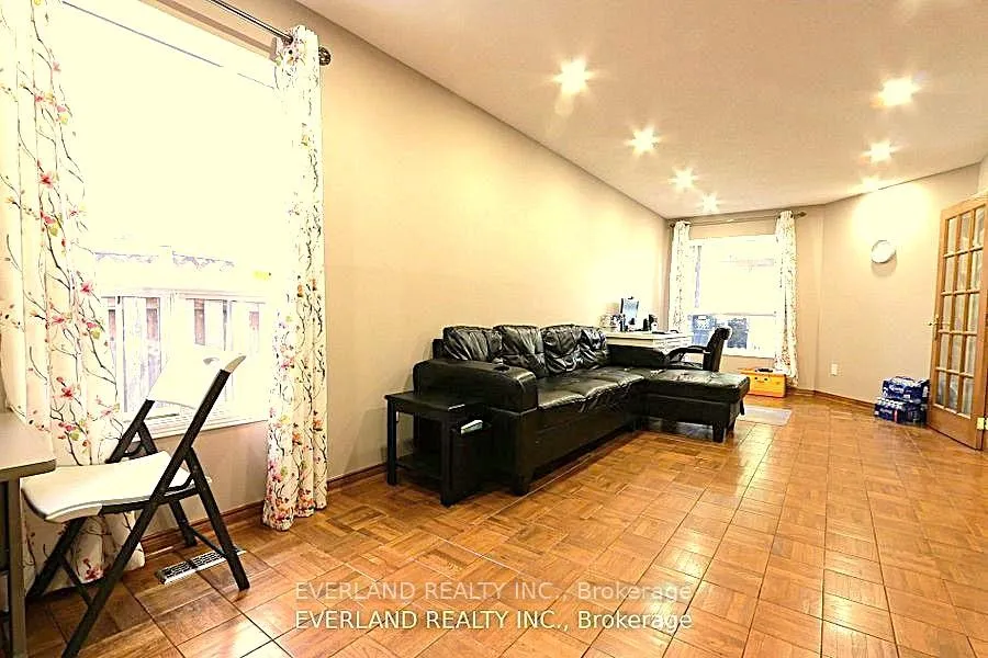 Photo 26 of 87 Kyla Crescent, Markham, Milliken Mills East — HOMEH