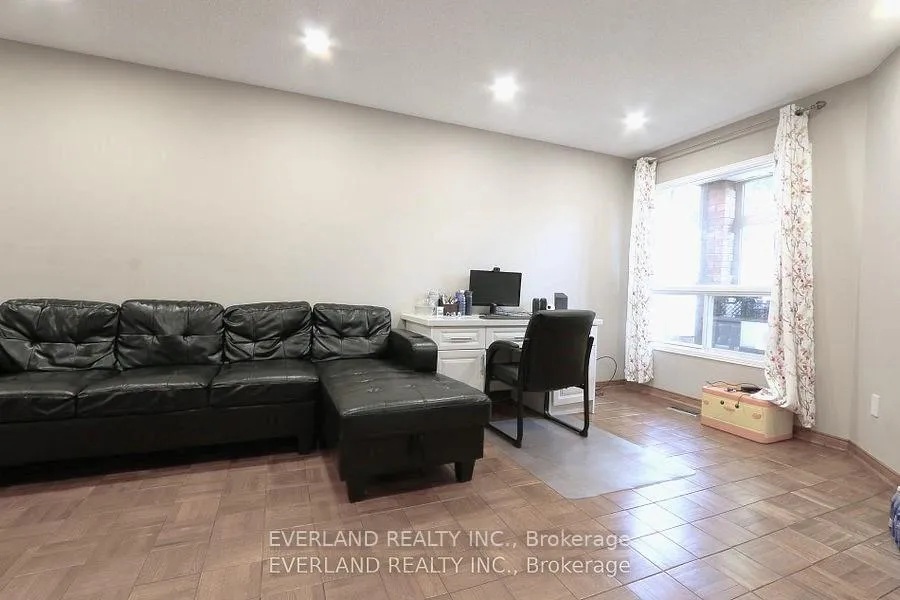 Photo 28 of 87 Kyla Crescent, Markham, Milliken Mills East — HOMEH