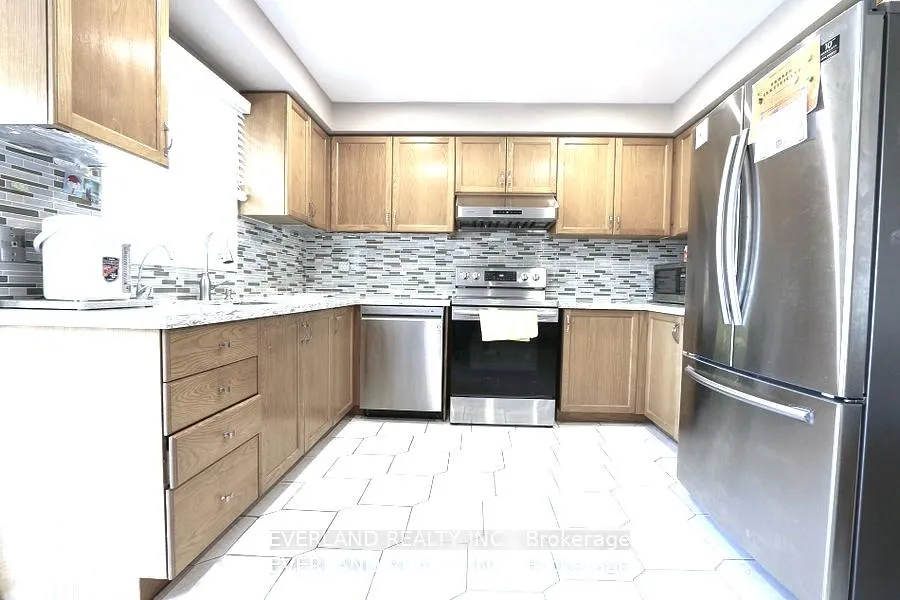 Photo 32 of 87 Kyla Crescent, Markham, Milliken Mills East — HOMEH