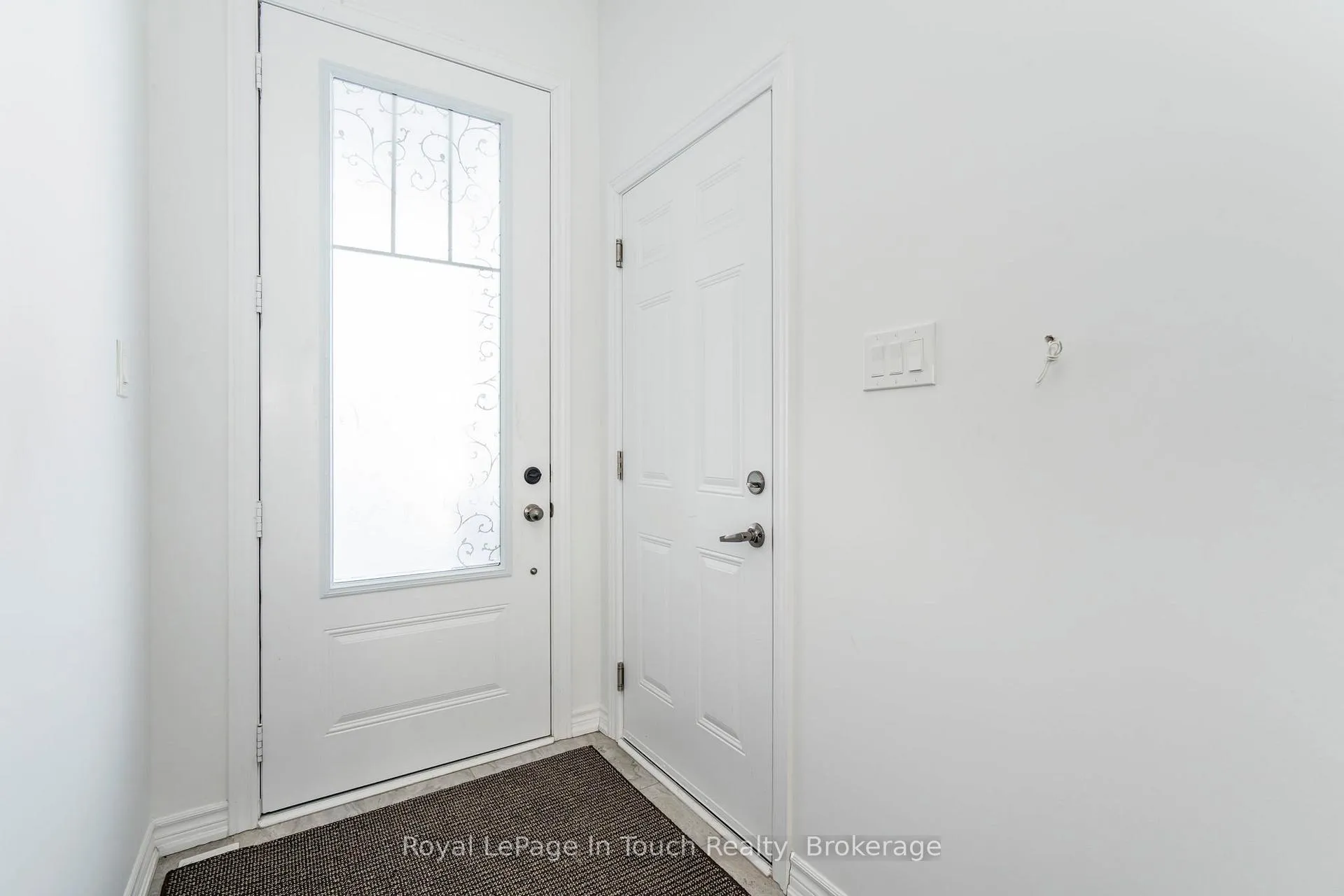 Photo 3 of 635 Bayport Boulevard, Midland — HOMEH