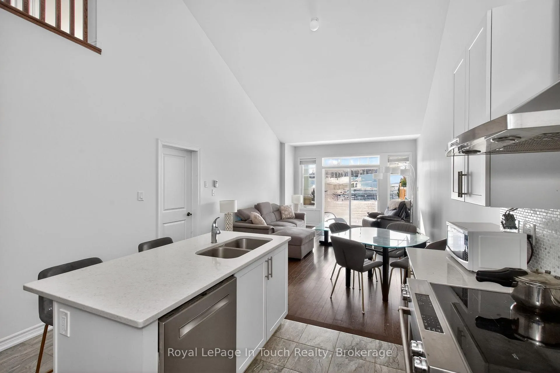 Photo 13 of 635 Bayport Boulevard, Midland — HOMEH