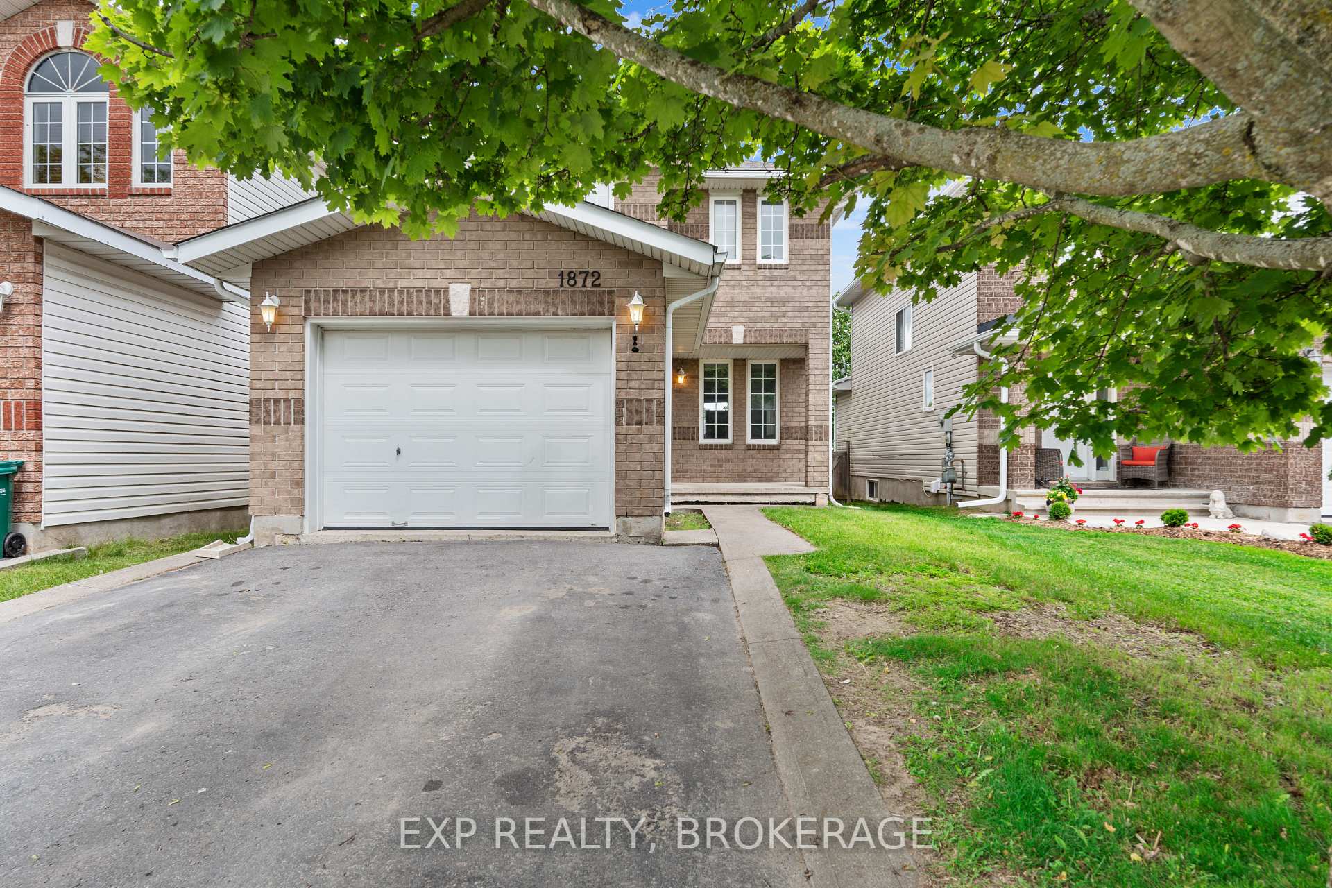 Front of 1872 Berrywood Crescent