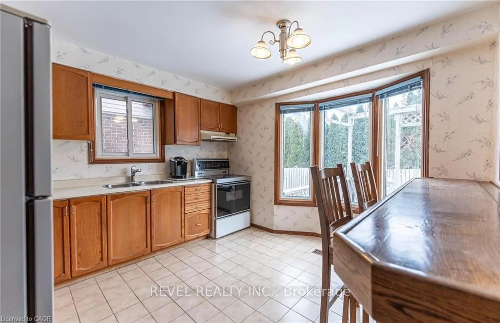 Photo 6 of 5 Charing Drive, Hamilton, Rushdale — HOMEH