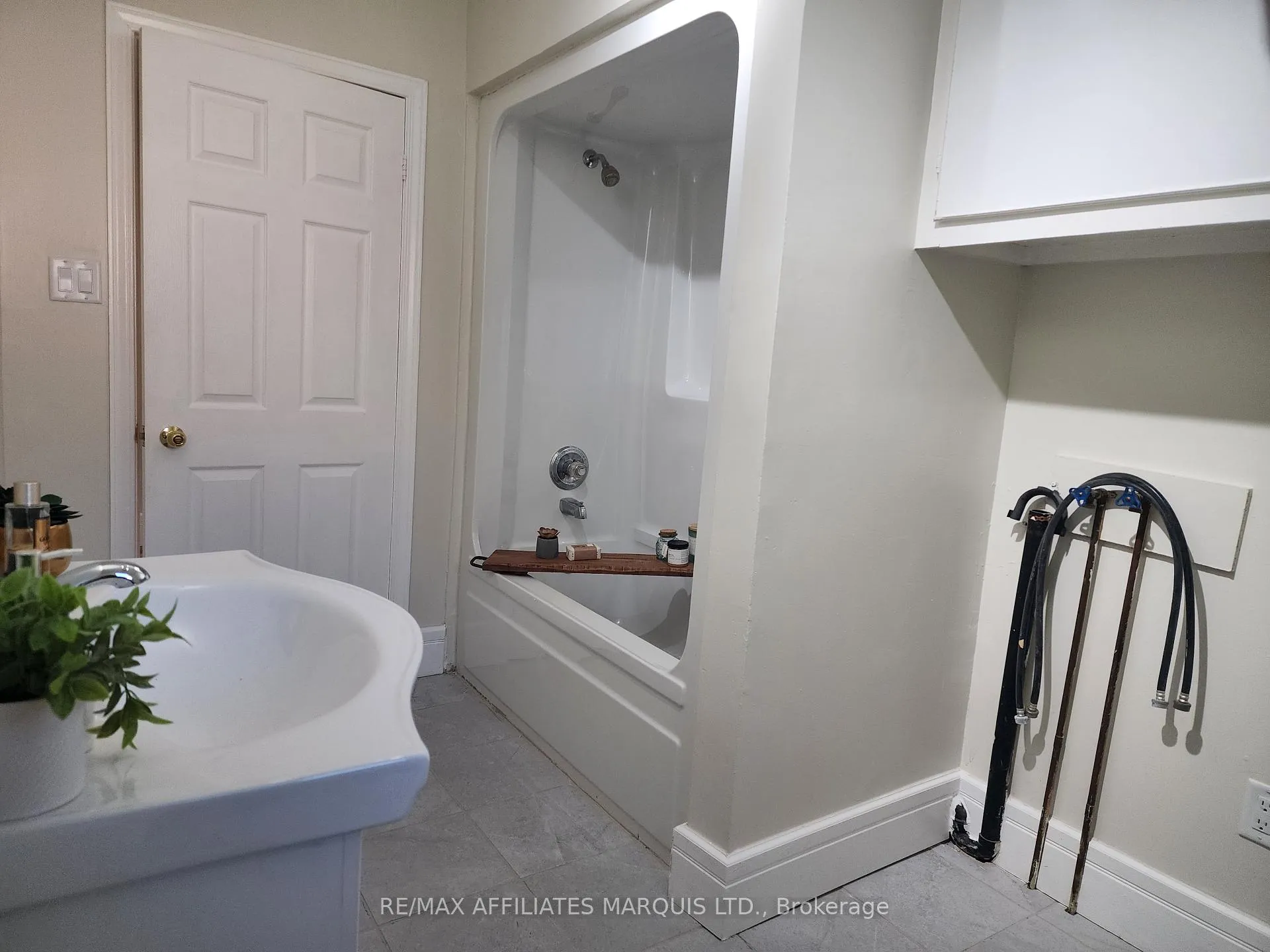 Photo 10 of 12 Oak Street, South Glengarry, Lancaster — HOMEH