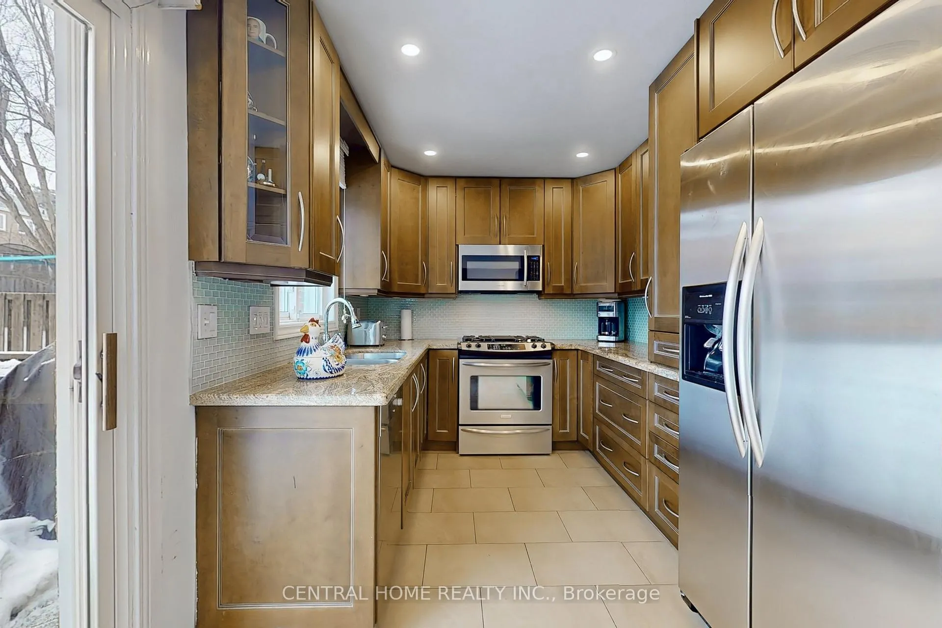 Photo 16 of 23 Heatherton Way, Vaughan, Crestwood-Springfarm-Yorkhill — HOMEH