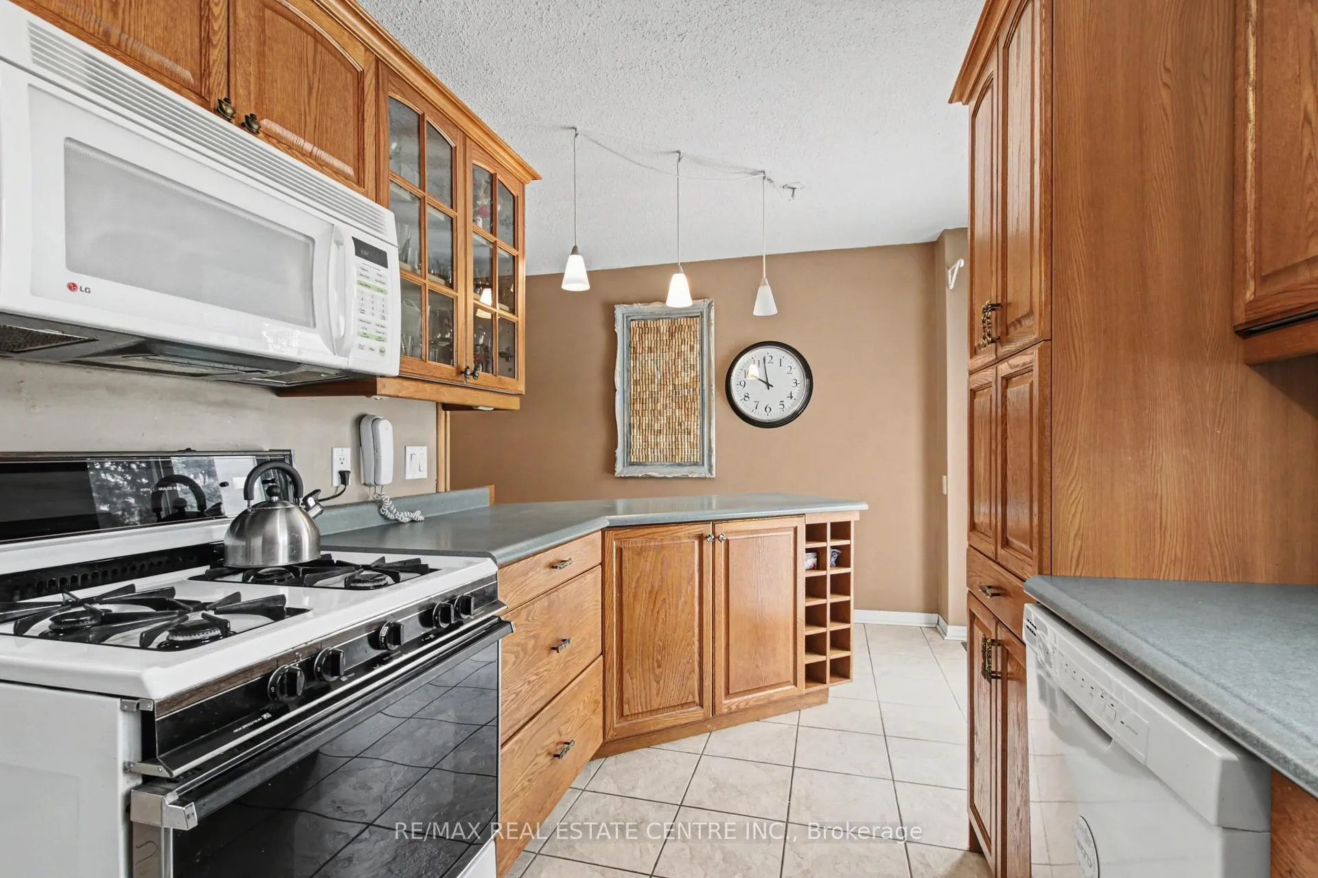 Photo 8 of Unit 66, 371 Bronte Street S, Milton, Old Milton — HOMEH