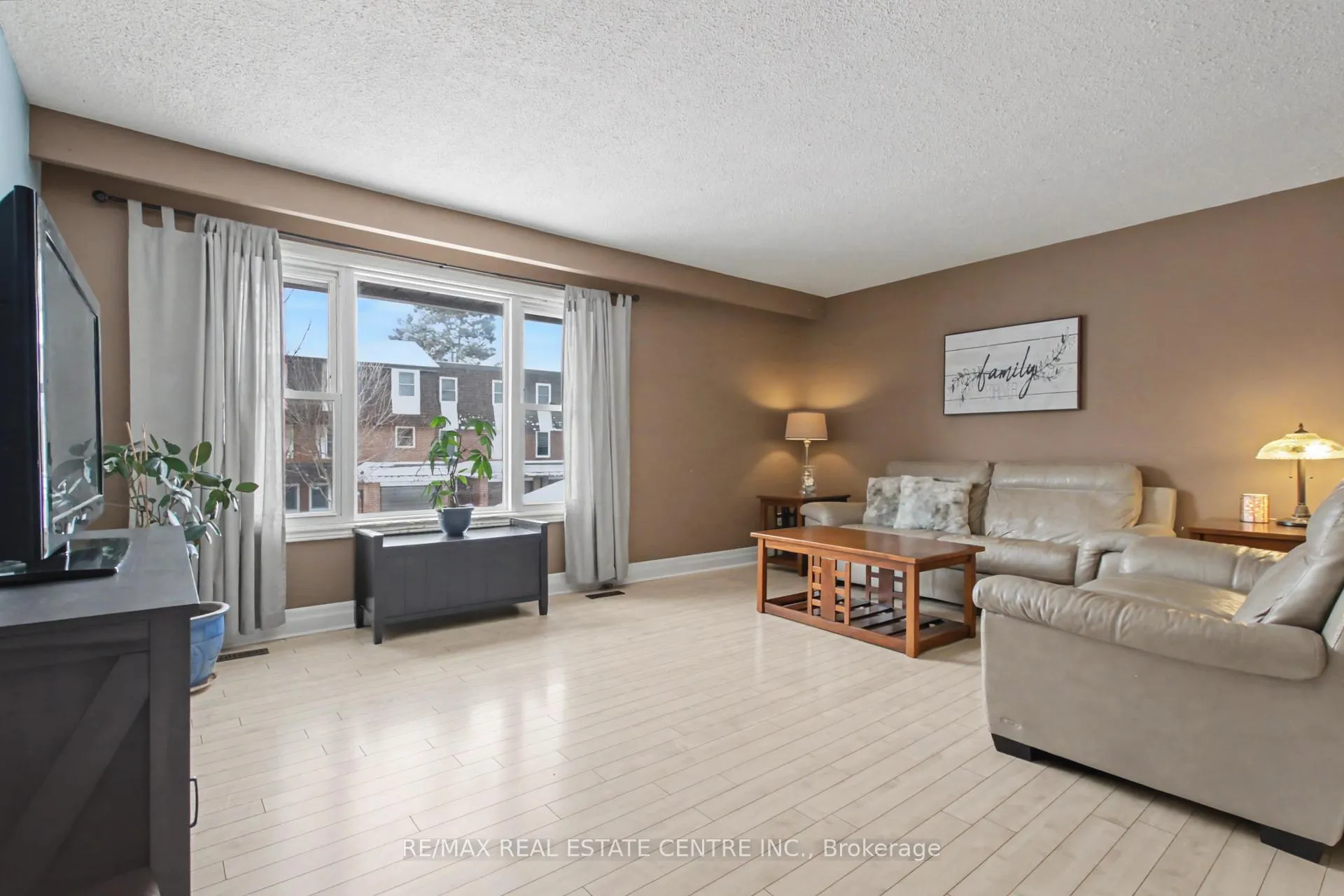 Photo 12 of Unit 66, 371 Bronte Street S, Milton, Old Milton — HOMEH
