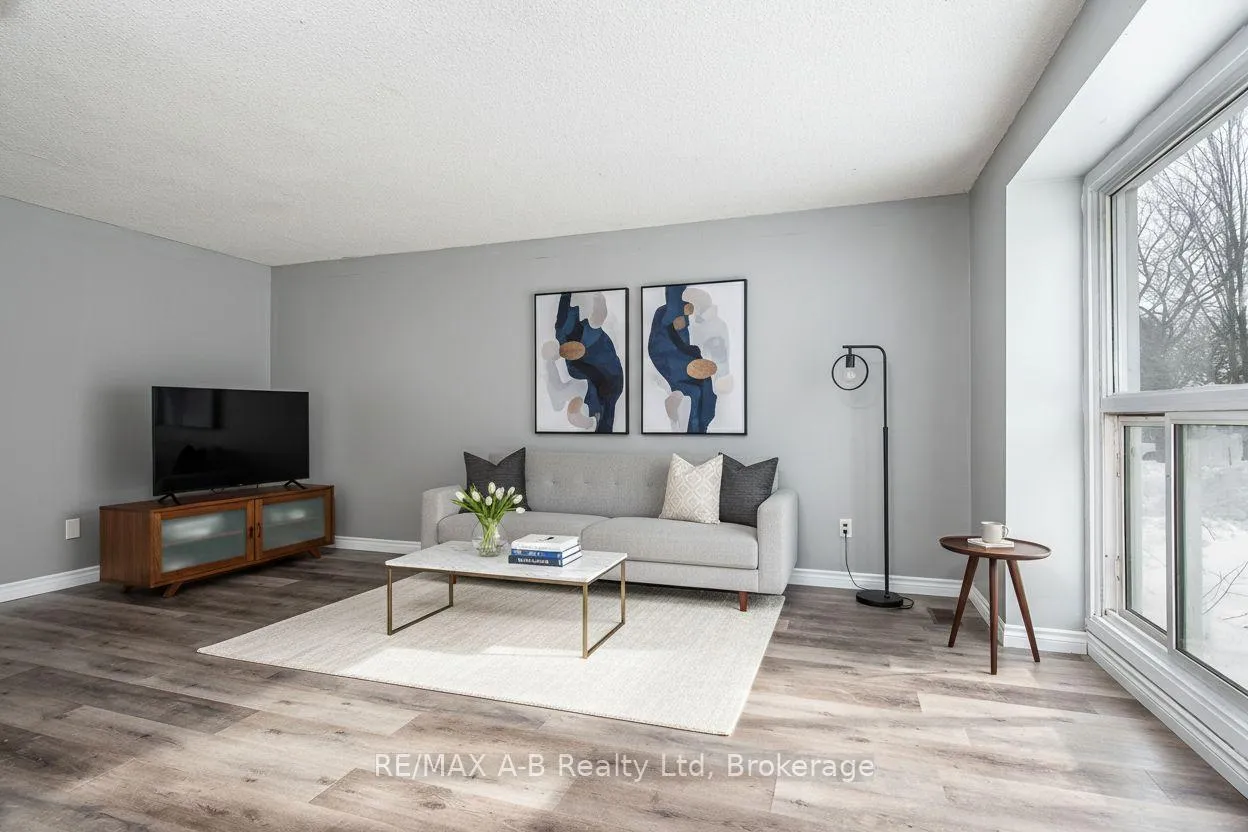 Photo 6 of 72 Crehan Crescent, Stratford — HOMEH
