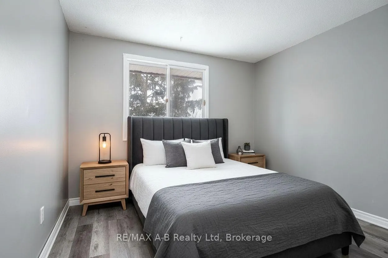 Photo 7 of 72 Crehan Crescent, Stratford — HOMEH