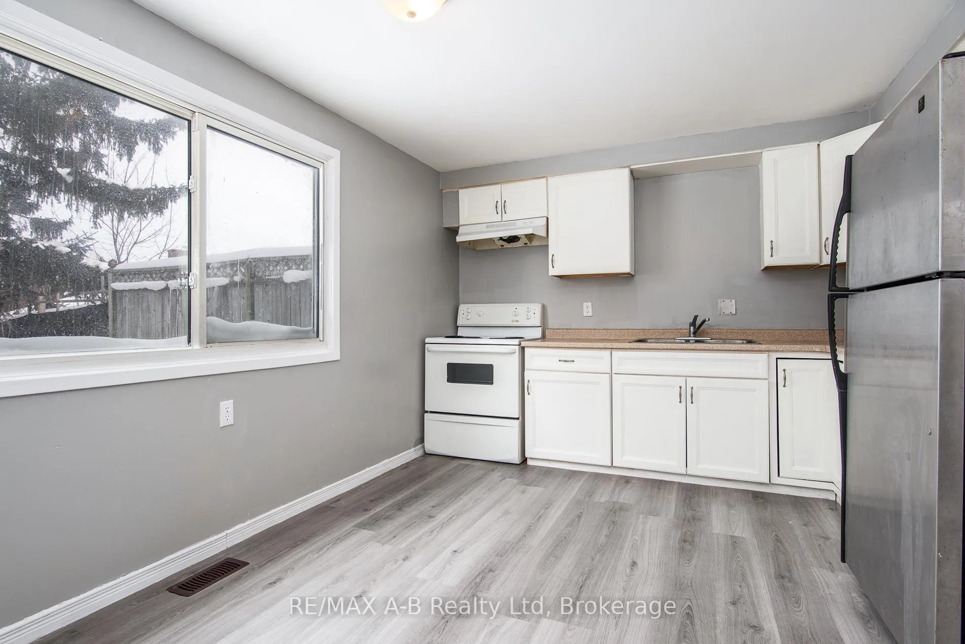 Photo 18 of 72 Crehan Crescent, Stratford — HOMEH