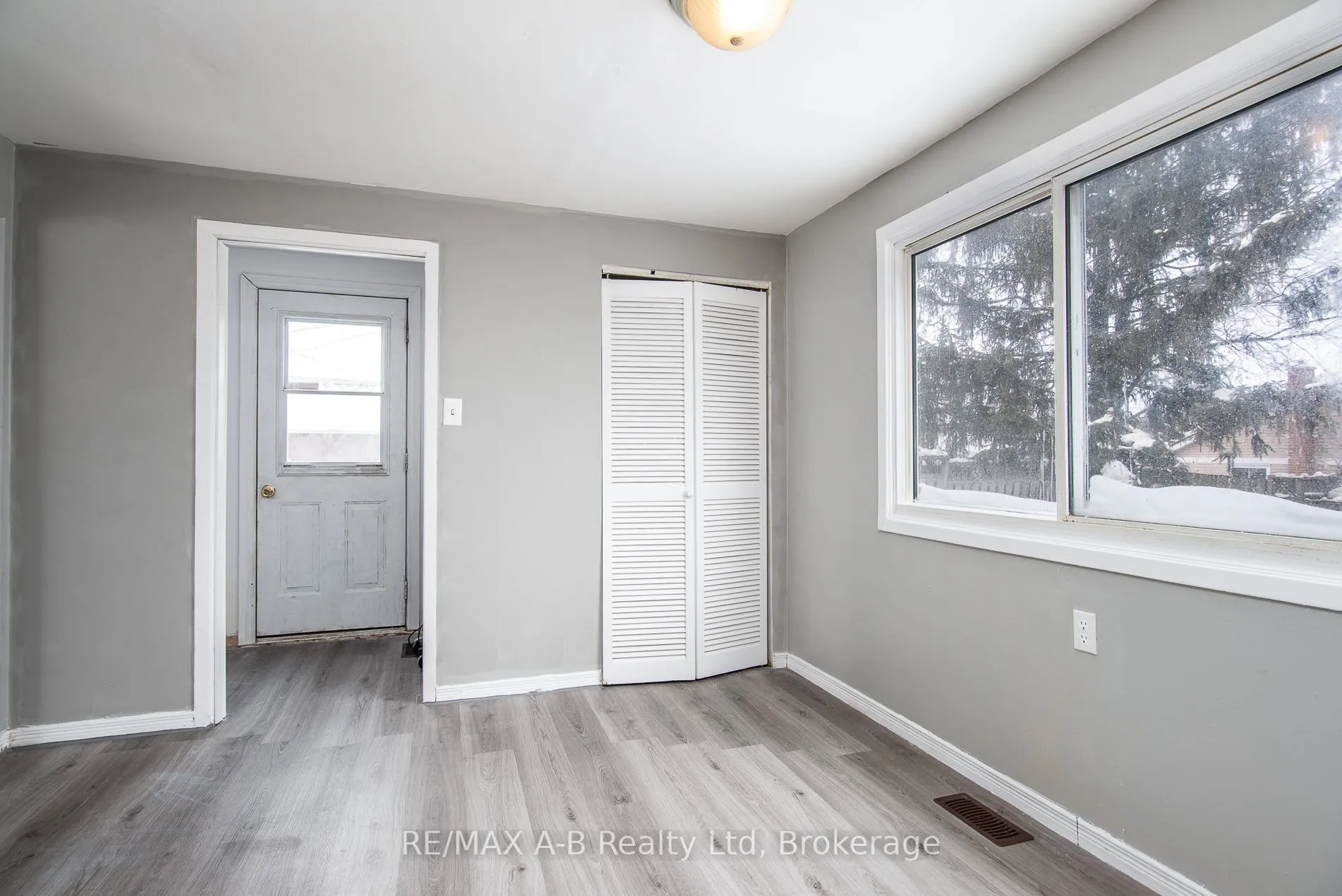 Photo 22 of 72 Crehan Crescent, Stratford — HOMEH
