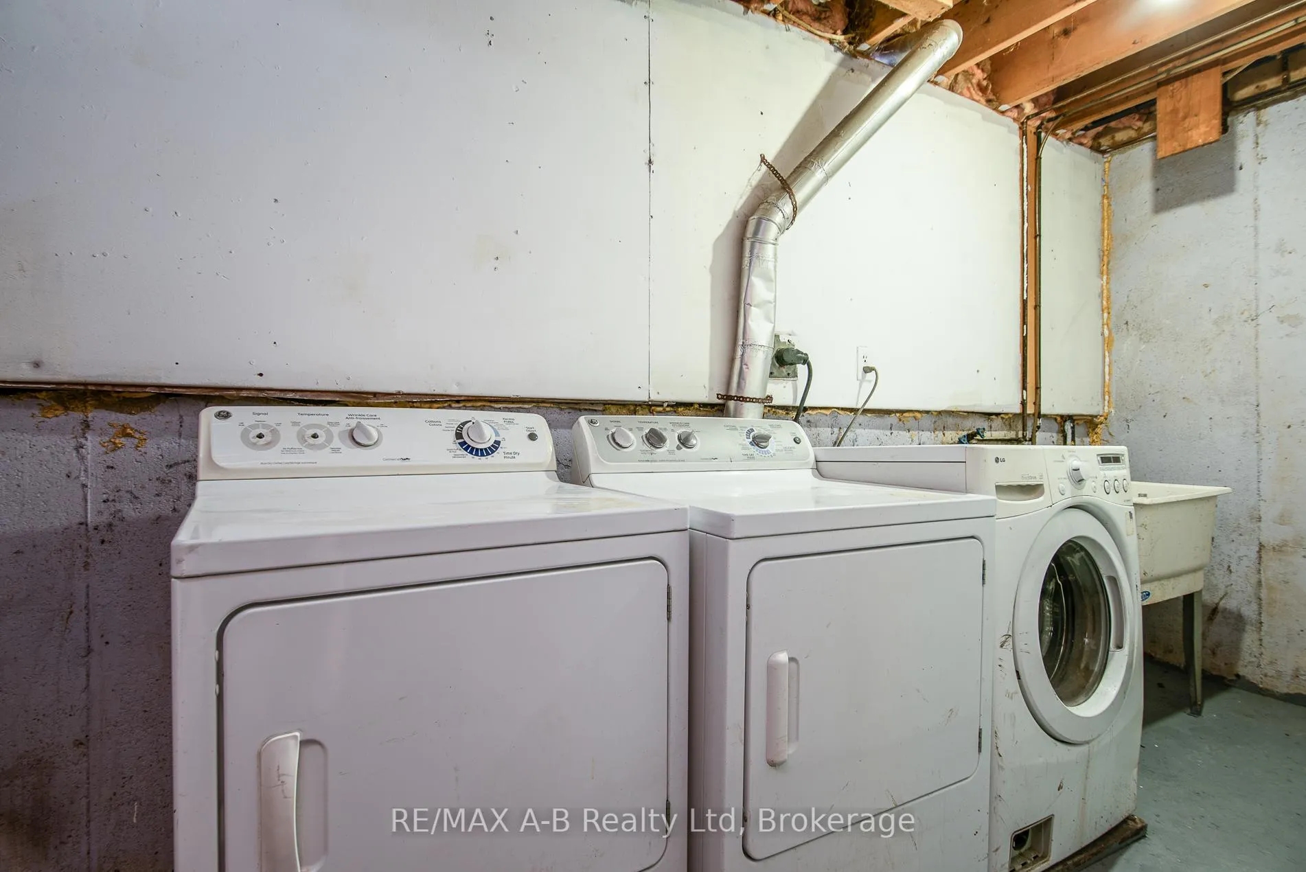 Photo 36 of 72 Crehan Crescent, Stratford — HOMEH
