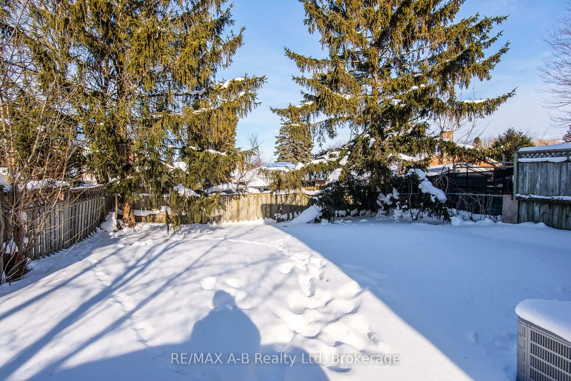Photo 42 of 72 Crehan Crescent, Stratford — HOMEH