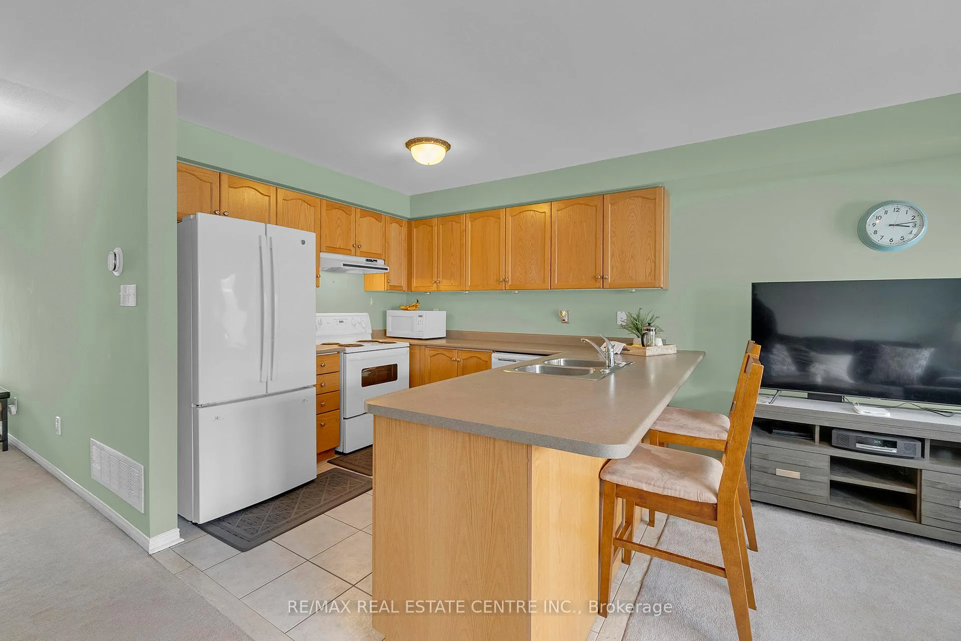 Photo 9 of 5 Harding Street, Halton Hills, Georgetown — HOMEH