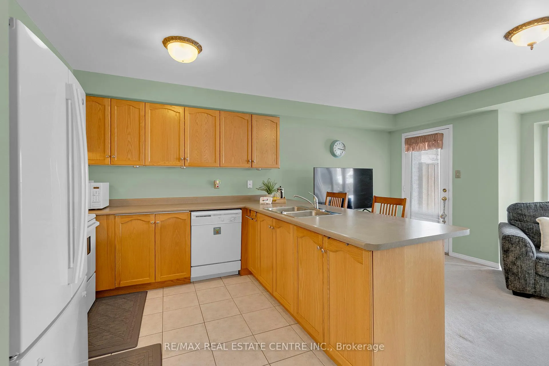 Photo 10 of 5 Harding Street, Halton Hills, Georgetown — HOMEH