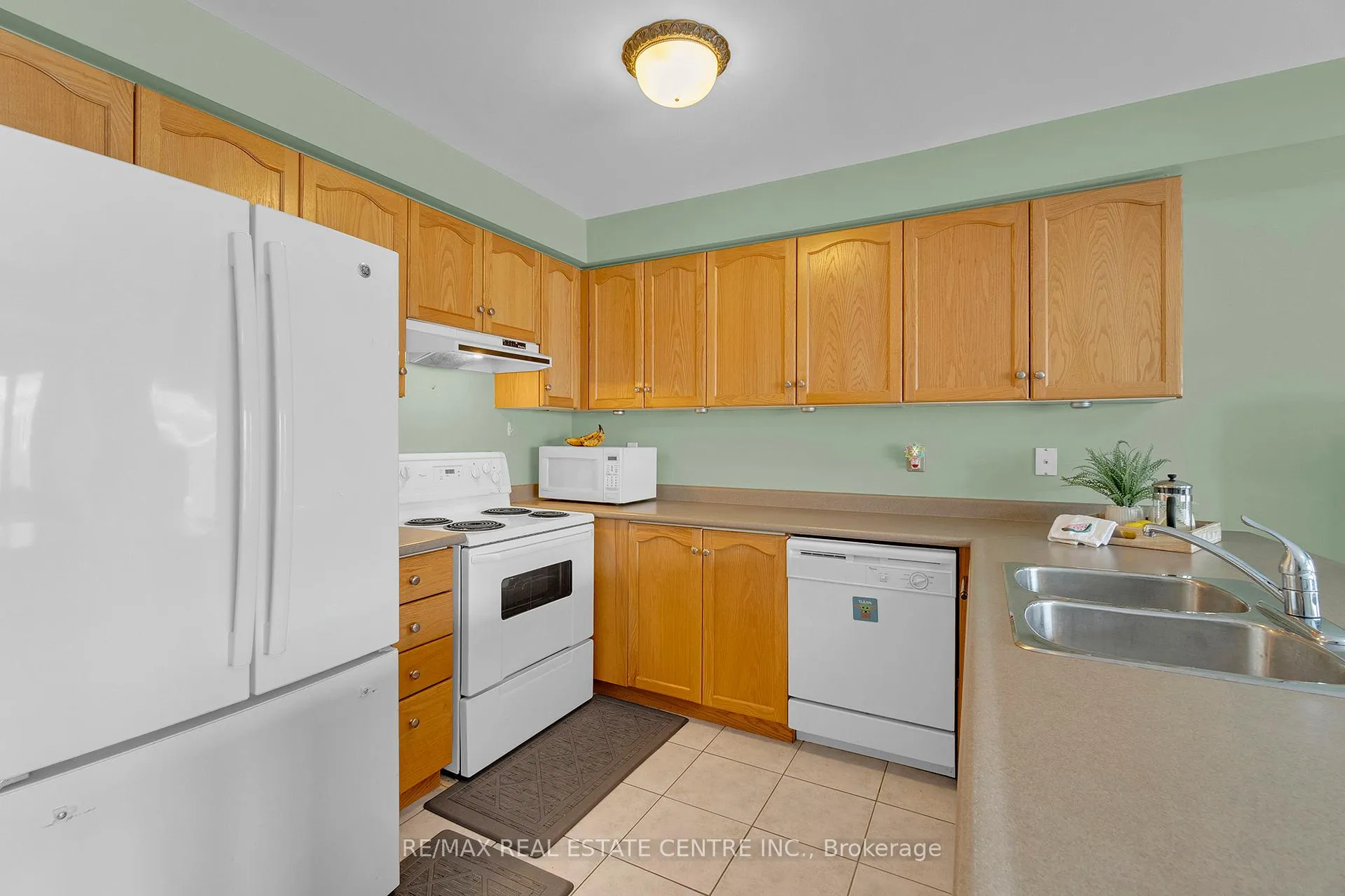 Photo 12 of 5 Harding Street, Halton Hills, Georgetown — HOMEH