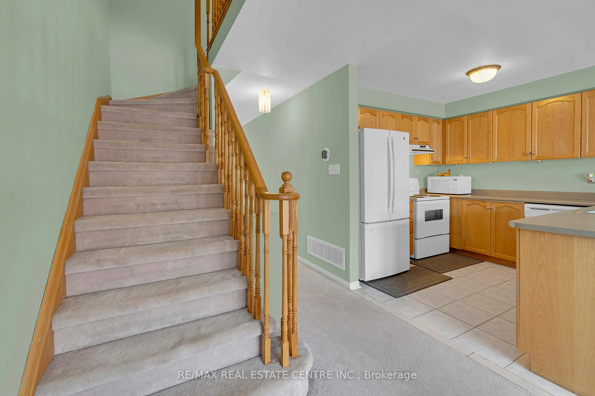 Photo 14 of 5 Harding Street, Halton Hills, Georgetown — HOMEH