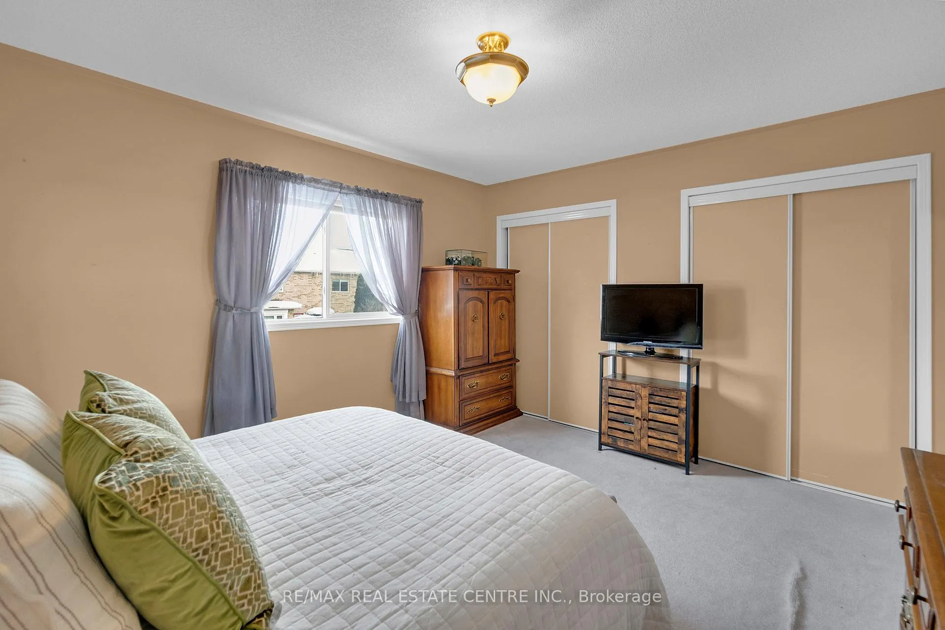 Photo 18 of 5 Harding Street, Halton Hills, Georgetown — HOMEH
