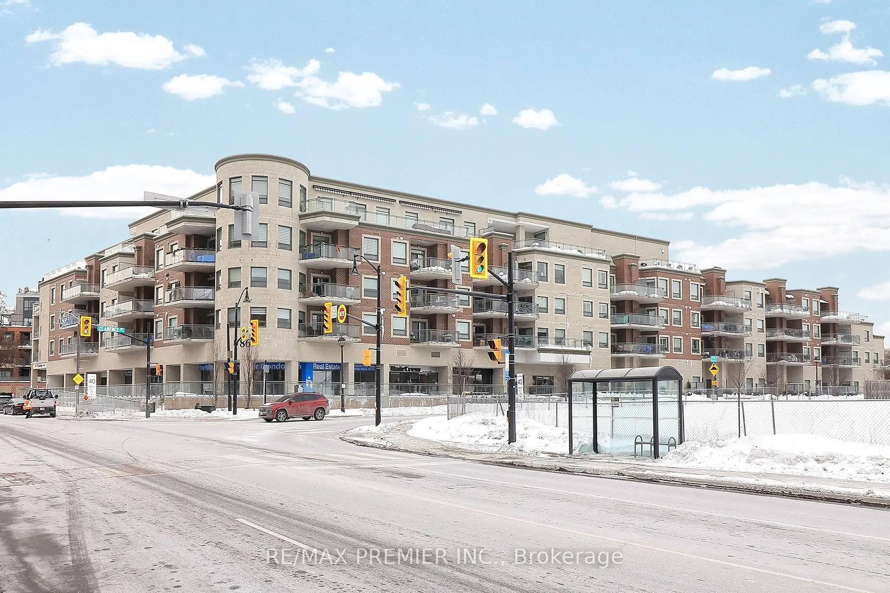 Front of Unit 309, 86 Woodbridge Avenue