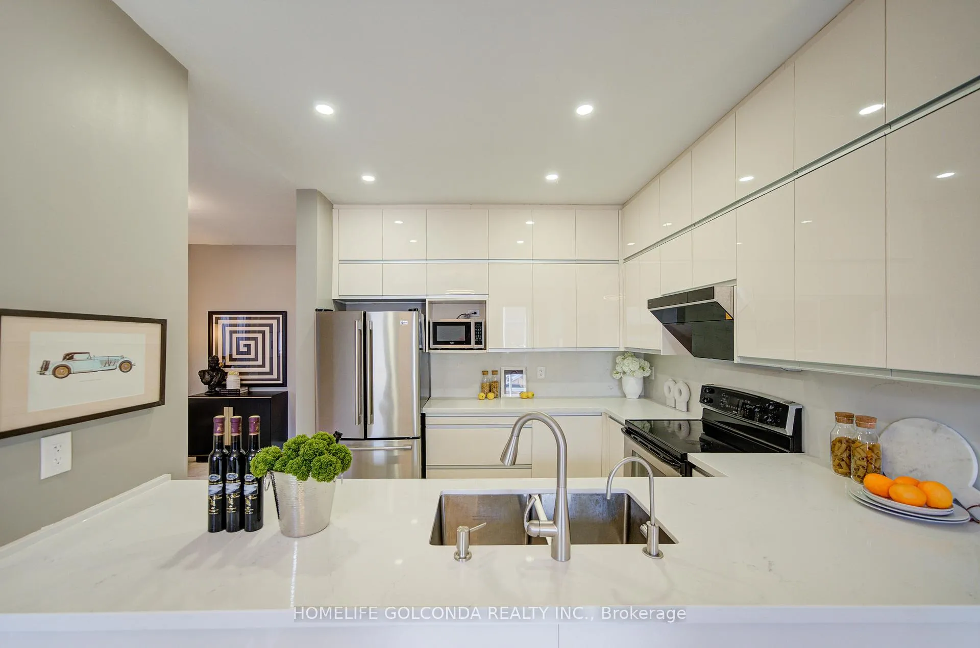 Photo 10 of 27 Lindcrest Manor, Markham, Cornell — HOMEH