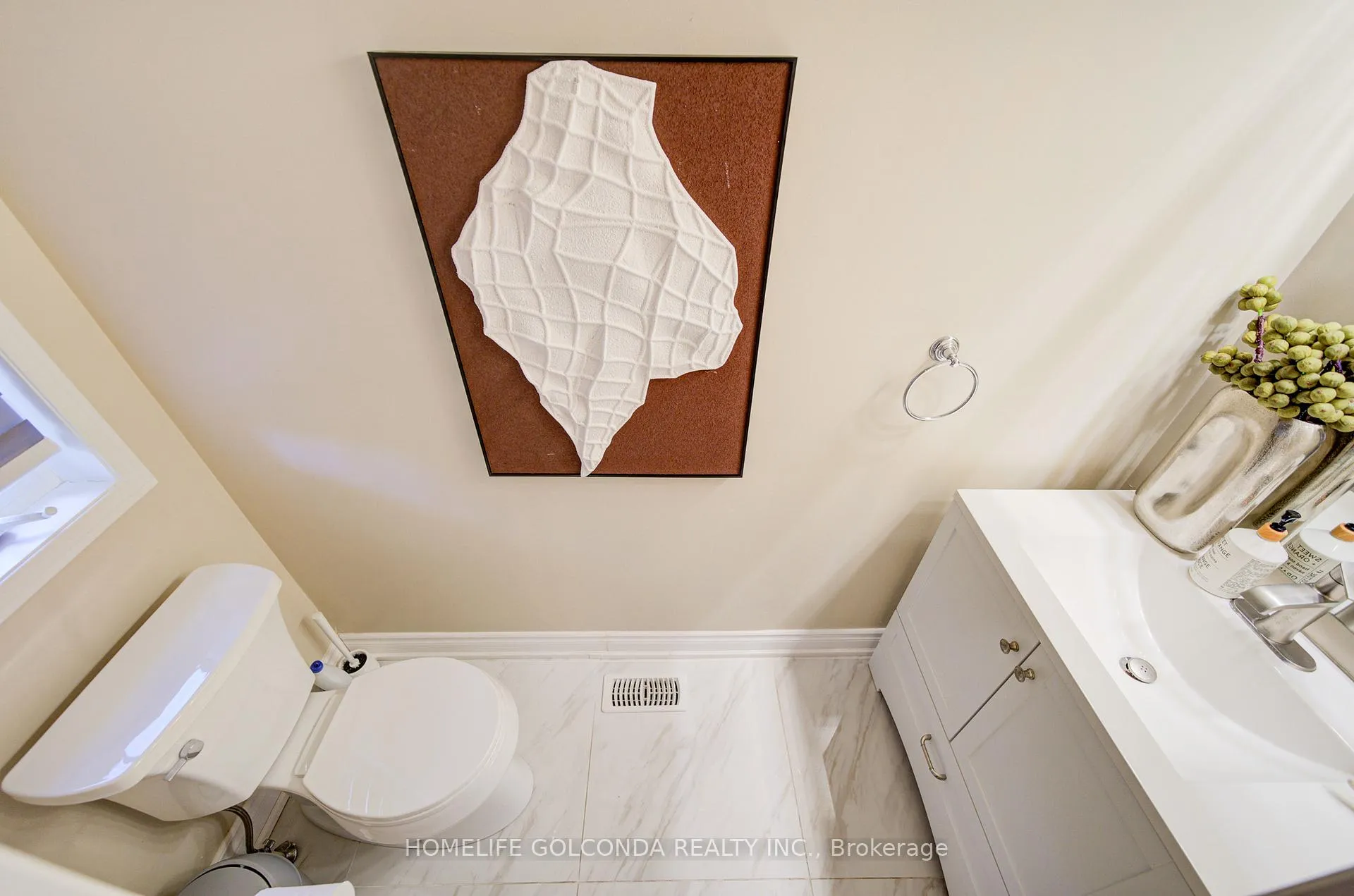 Photo 15 of 27 Lindcrest Manor, Markham, Cornell — HOMEH