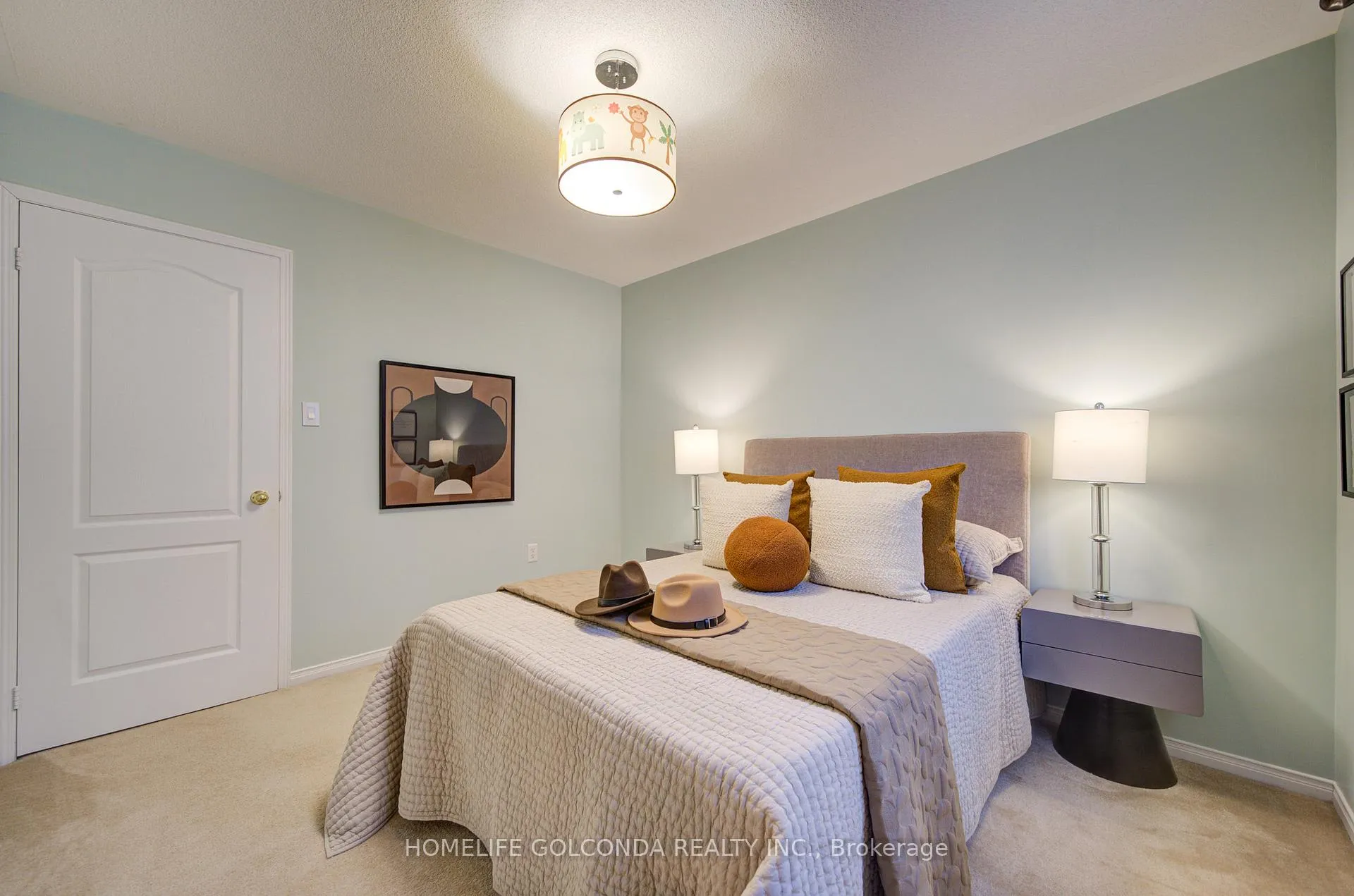 Photo 23 of 27 Lindcrest Manor, Markham, Cornell — HOMEH