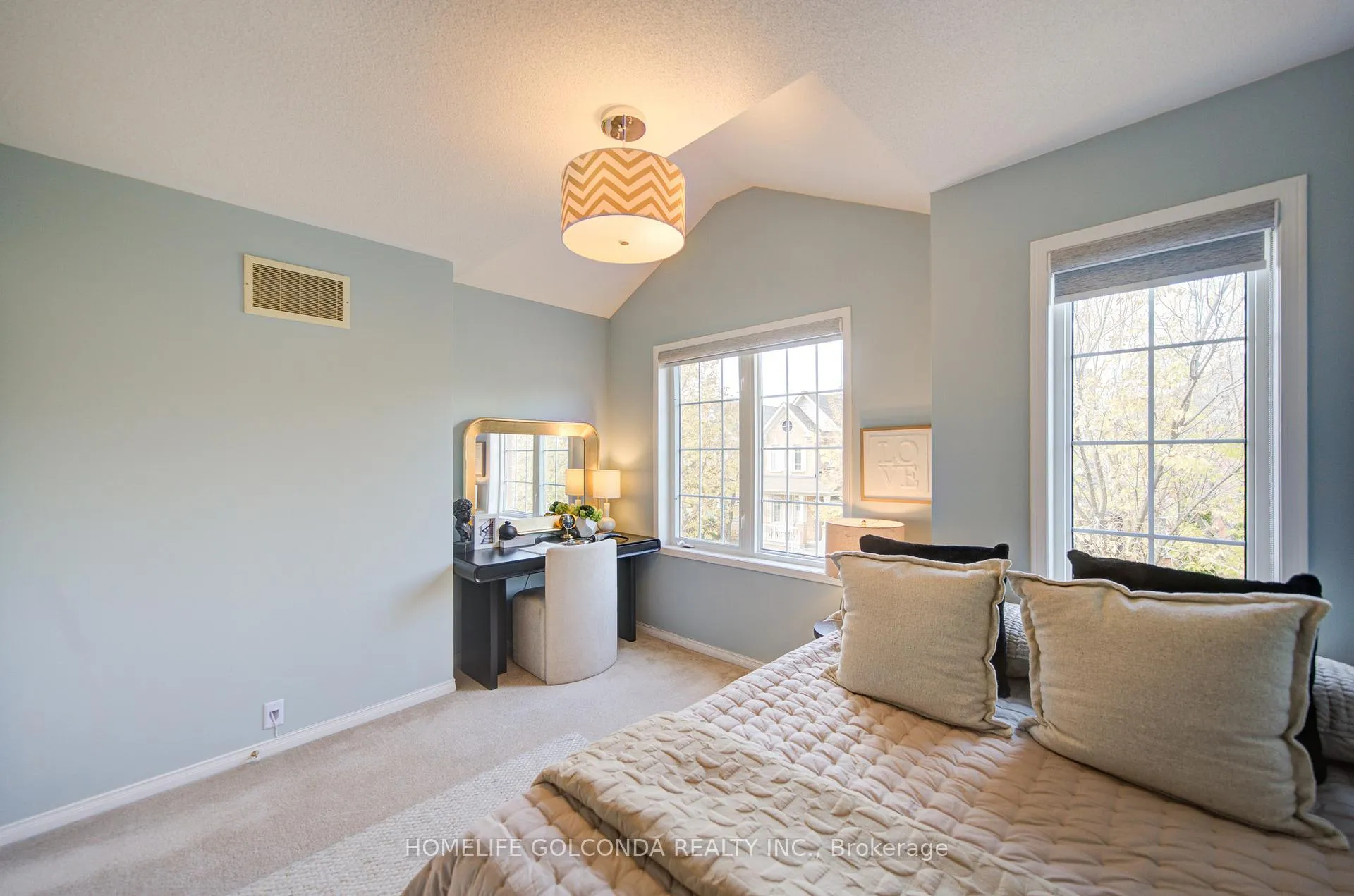 Photo 25 of 27 Lindcrest Manor, Markham, Cornell — HOMEH