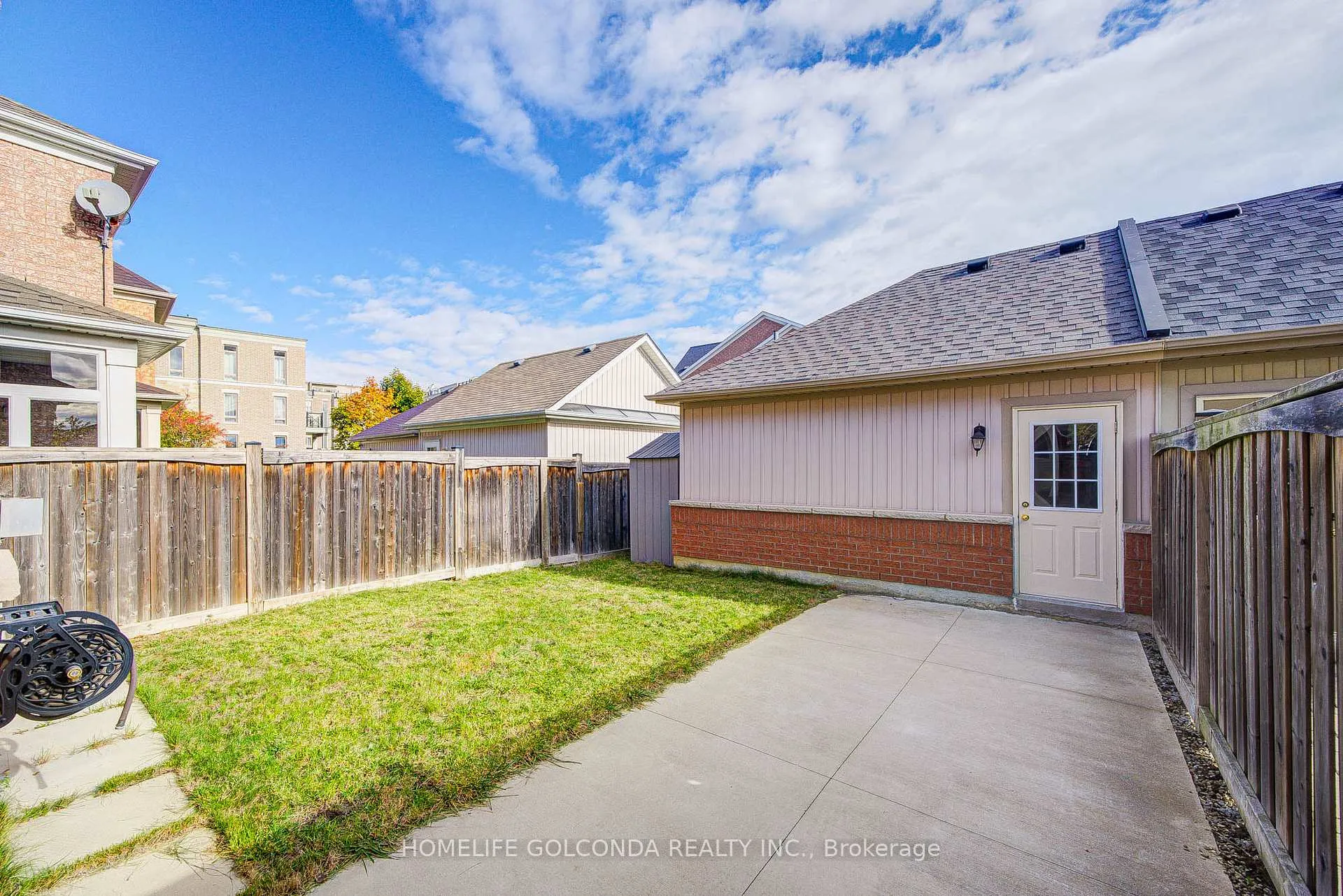 Photo 33 of 27 Lindcrest Manor, Markham, Cornell — HOMEH