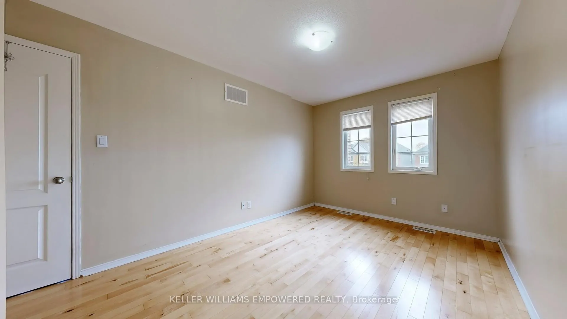 Photo 37 of 1109 Schooling Drive, Oshawa, Taunton — HOMEH