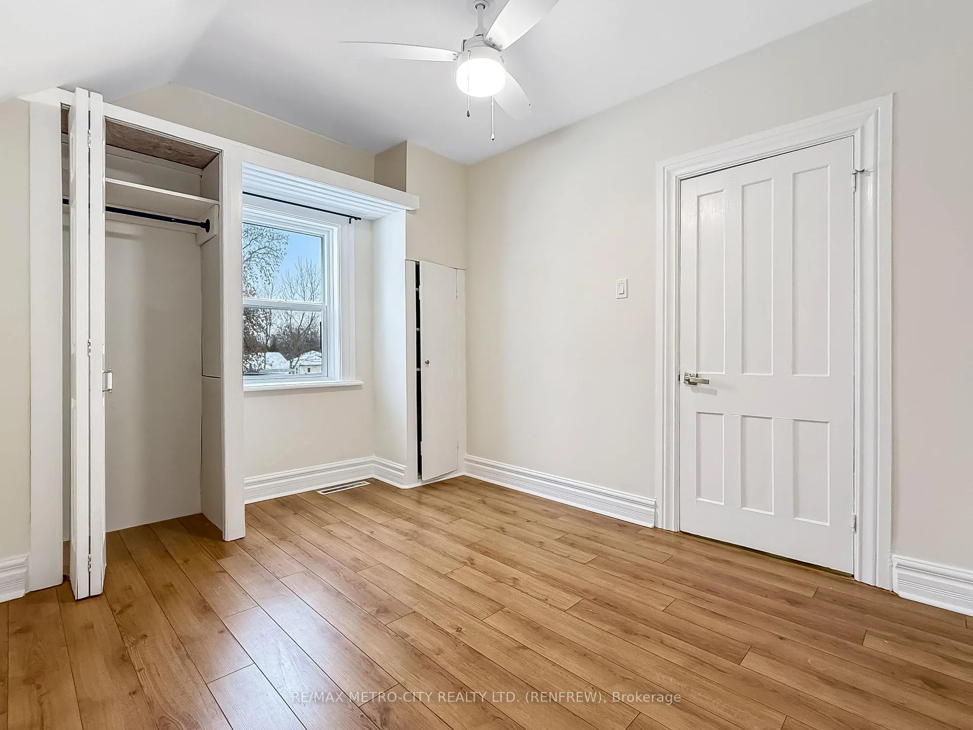 Photo 14 of 148 Farewell Street, Renfrew — HOMEH