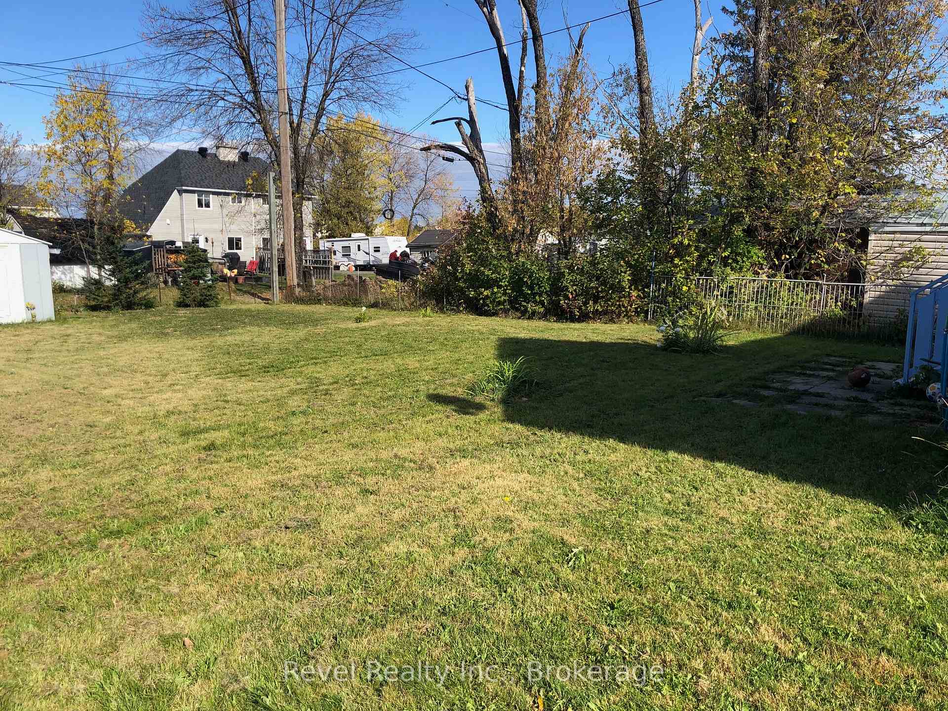 Photo 6 of 31 Cain Avenue, Kapuskasing — HOMEH