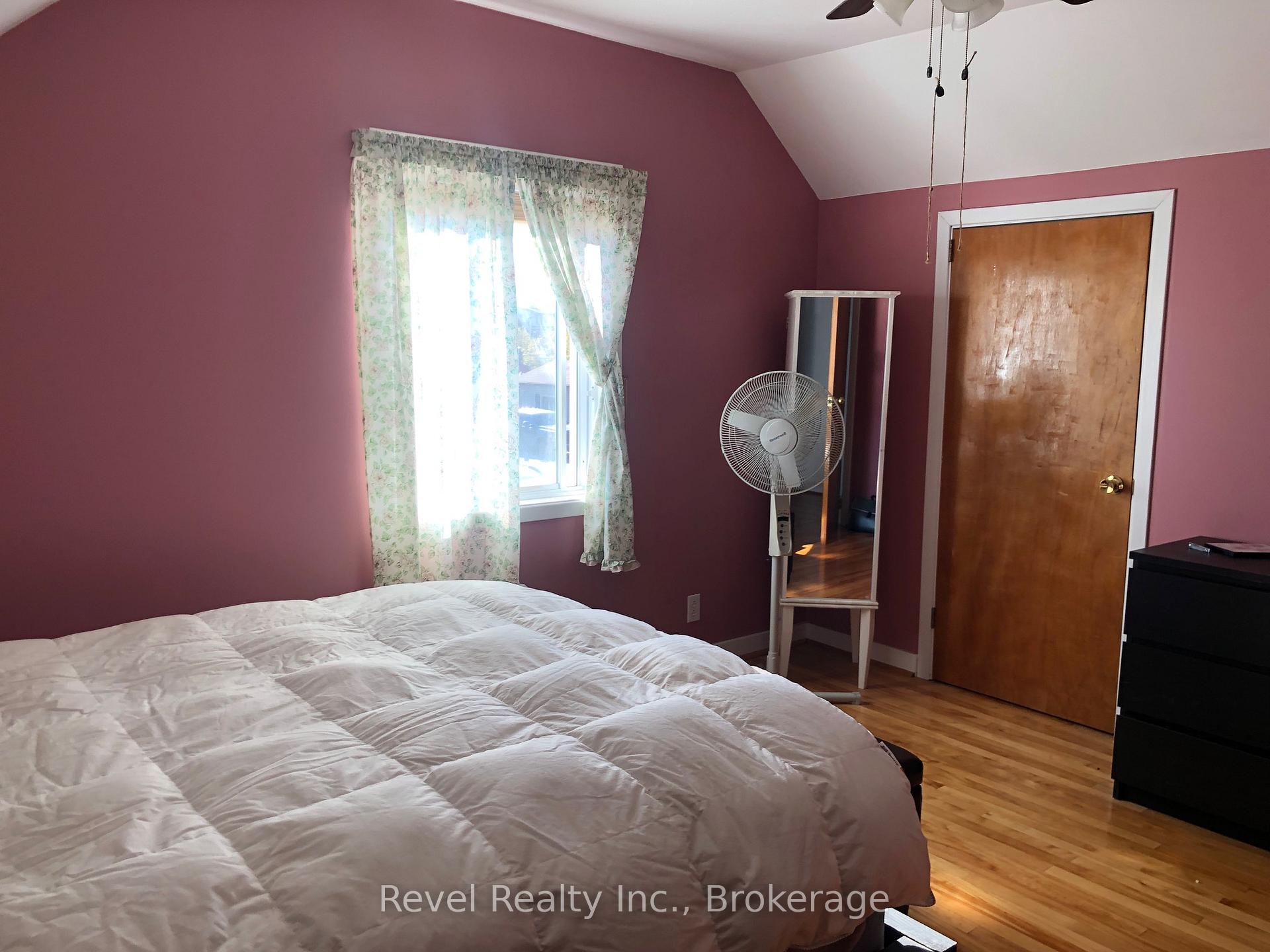 Photo 21 of 31 Cain Avenue, Kapuskasing — HOMEH