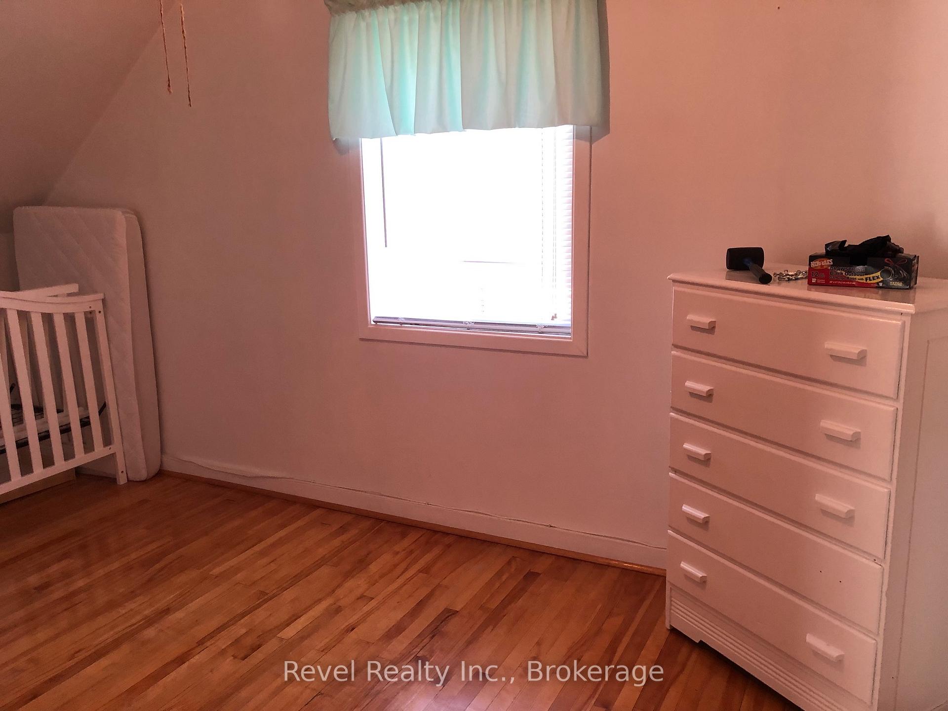 Photo 24 of 31 Cain Avenue, Kapuskasing — HOMEH