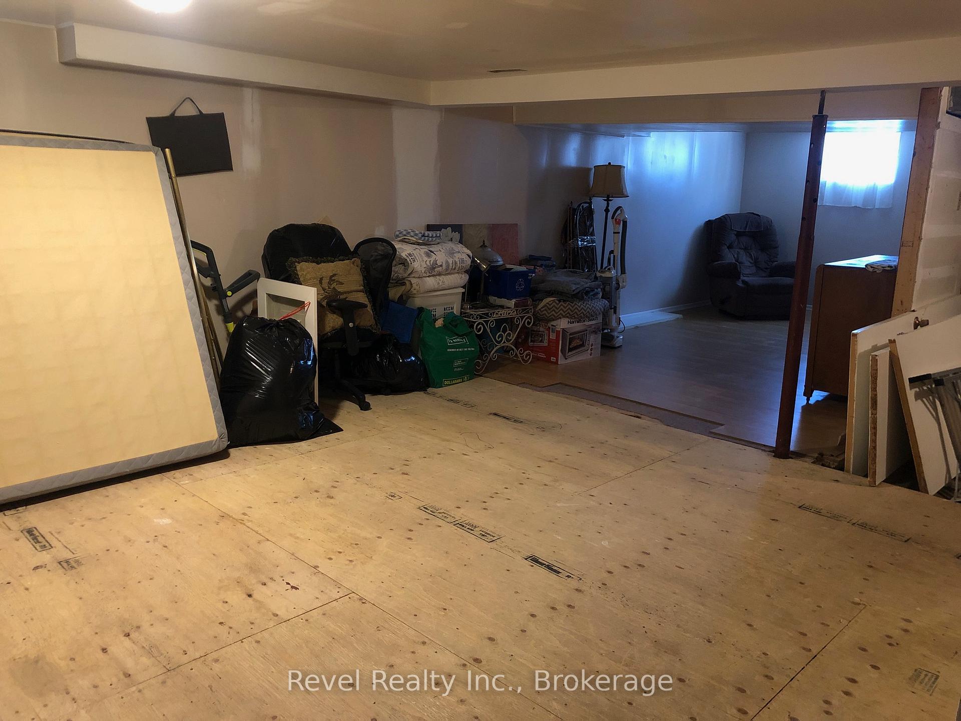 Photo 34 of 31 Cain Avenue, Kapuskasing — HOMEH